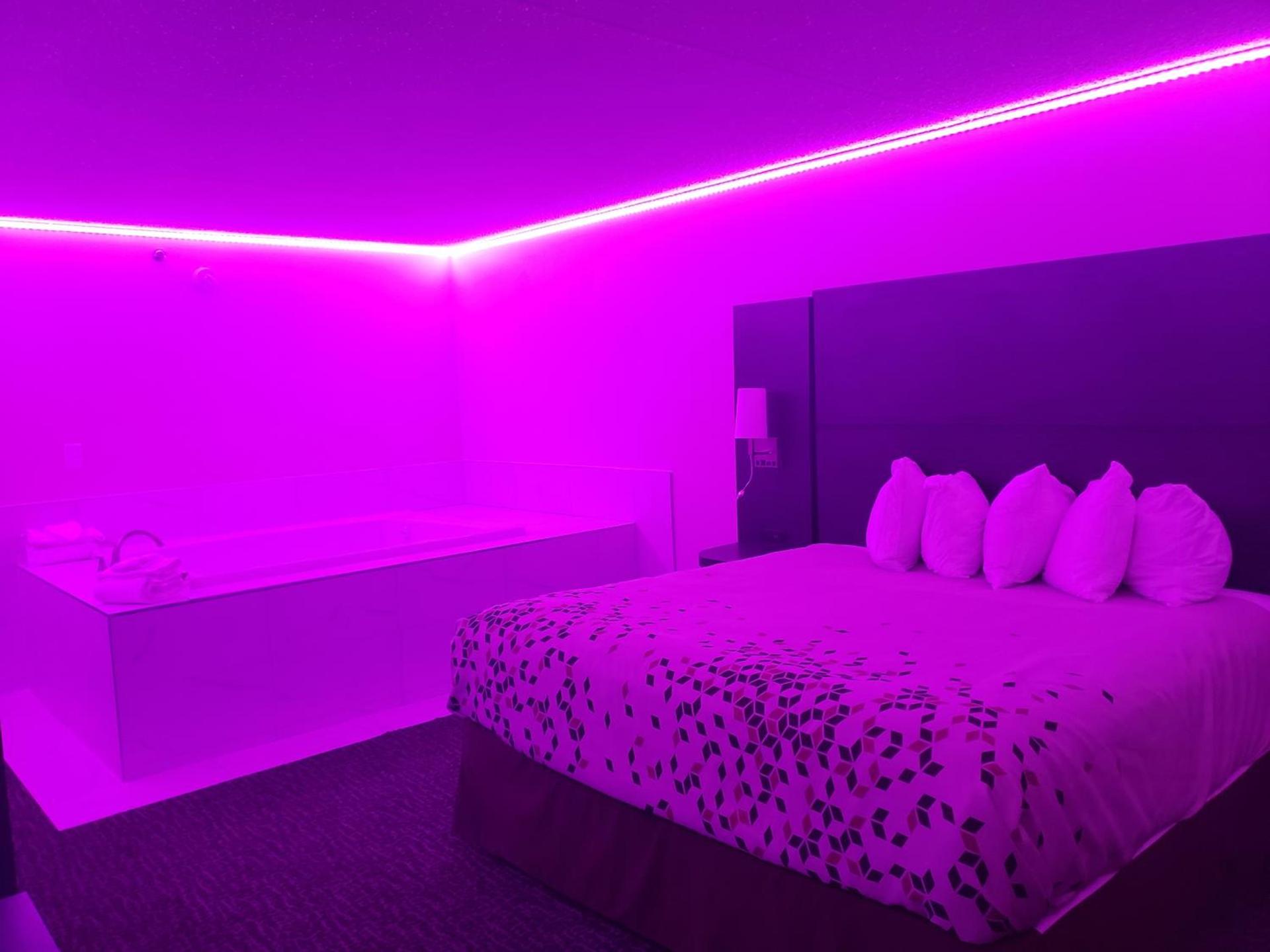 Chicago Club Inn & Suite photo 13