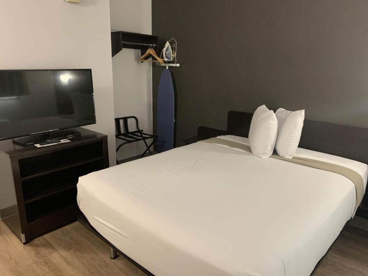 Studio 6 Extended Stay - Hampton, VA - Langley AFB Area photo 11