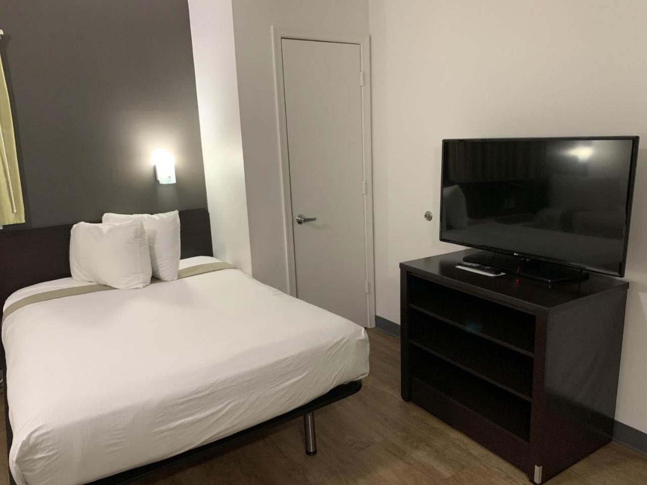 Studio 6 Extended Stay - Hampton, VA - Langley AFB Area photo 10