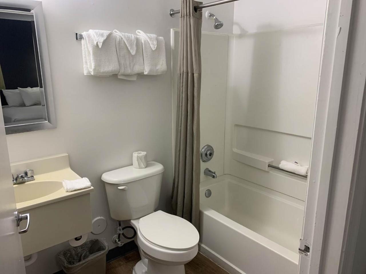 Studio 6 Extended Stay - Hampton, VA - Langley AFB Area photo 13