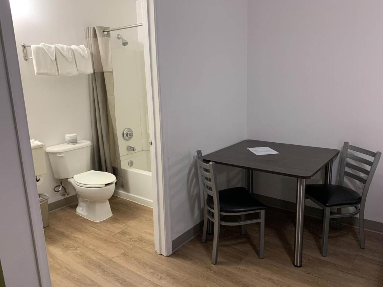 Studio 6 Extended Stay - Hampton, VA - Langley AFB Area photo 12