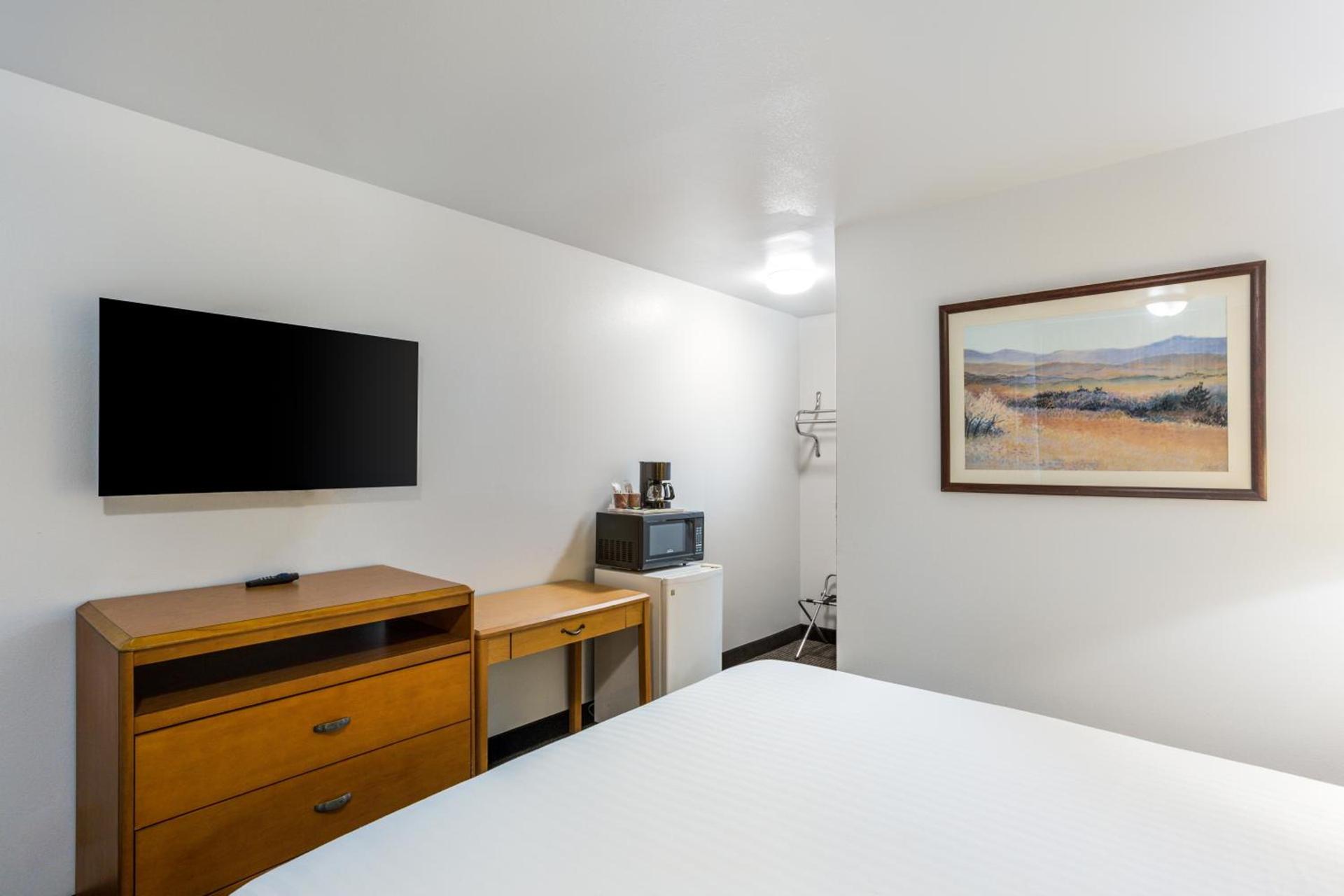 Knights Inn Yuma photo 15