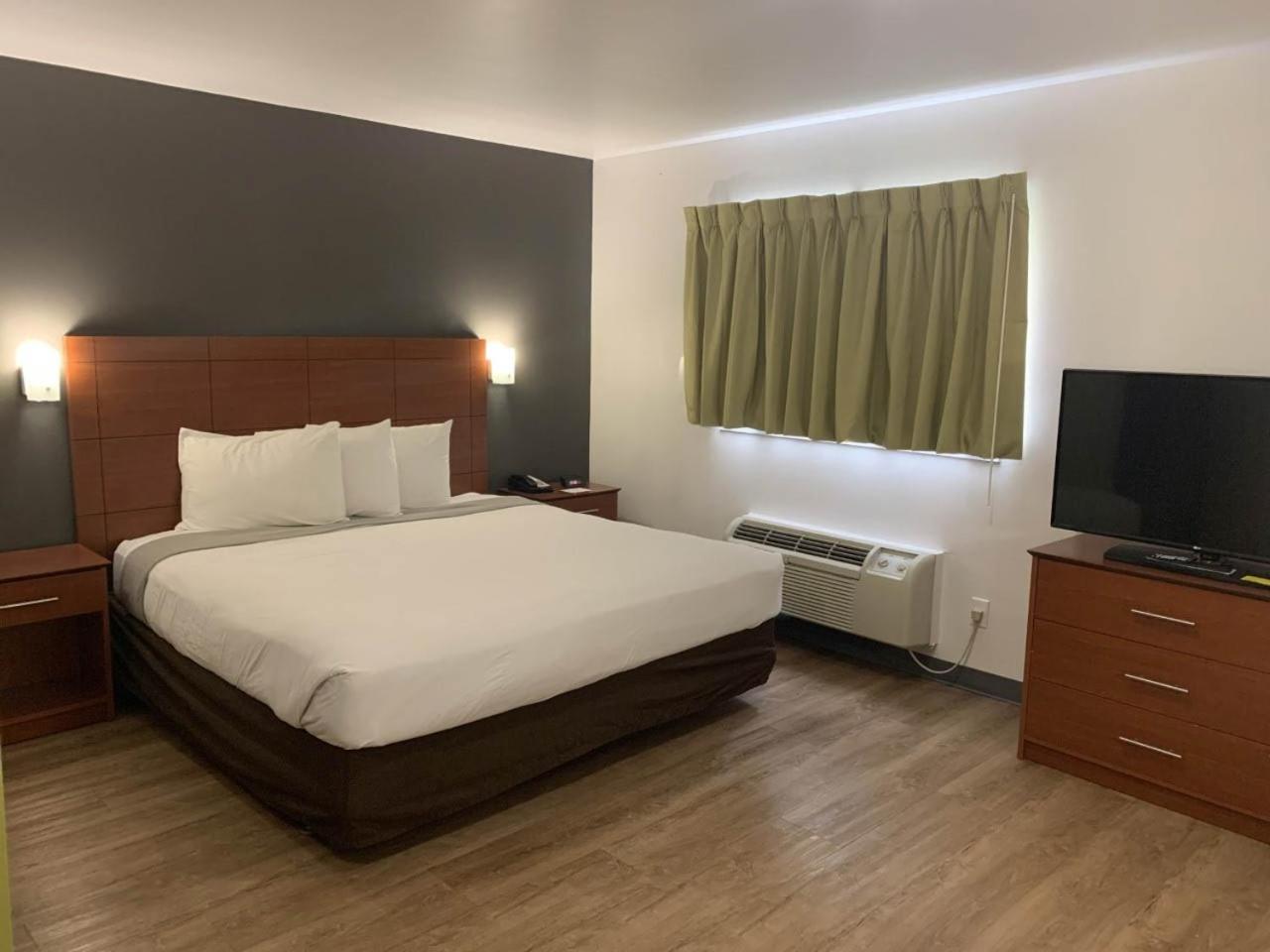 Studio 6 Extended Stay - Hampton, VA - Langley AFB Area photo 3
