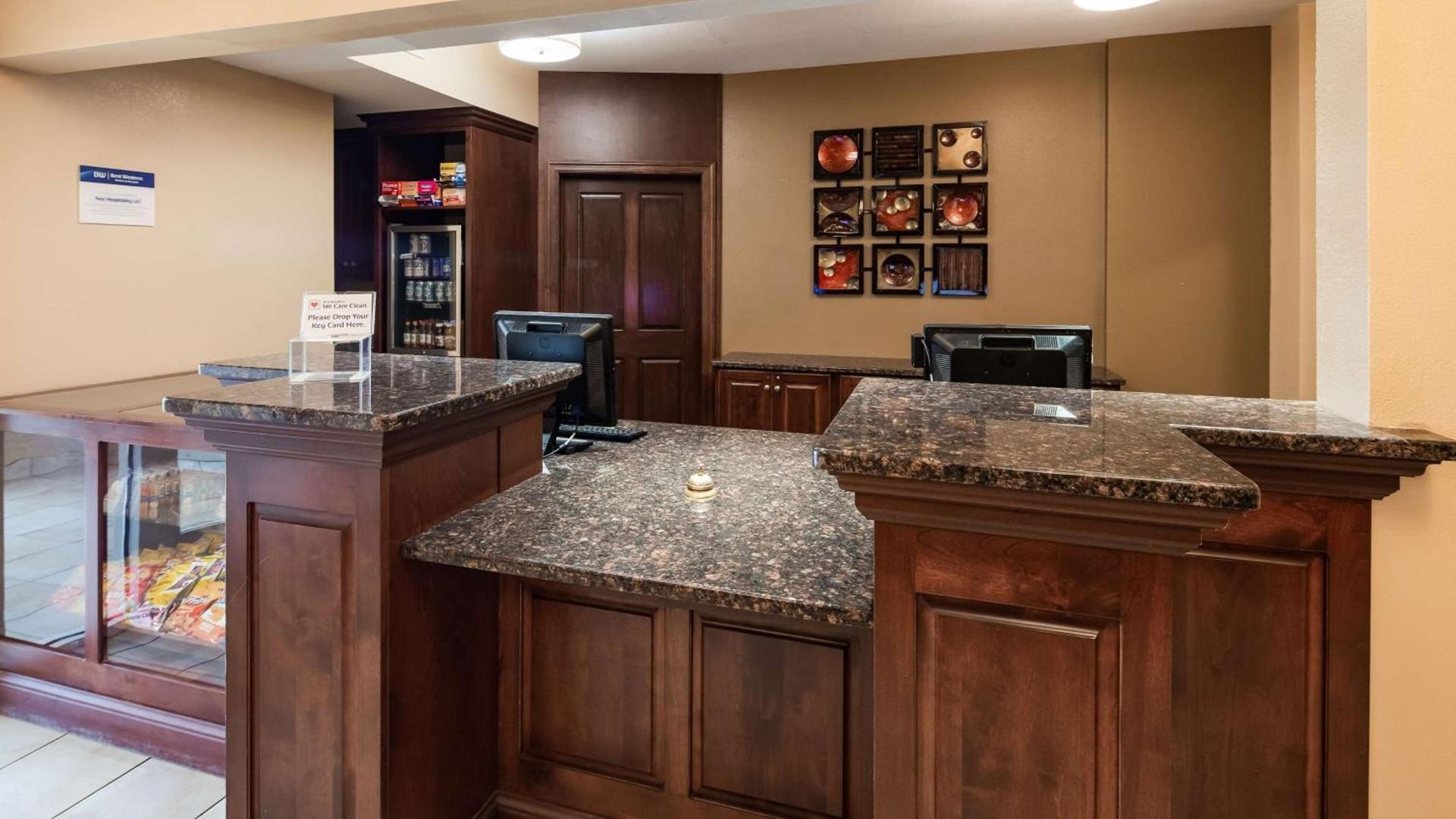 Best Western Plus Wausau-Rothschild Hotel photo 29