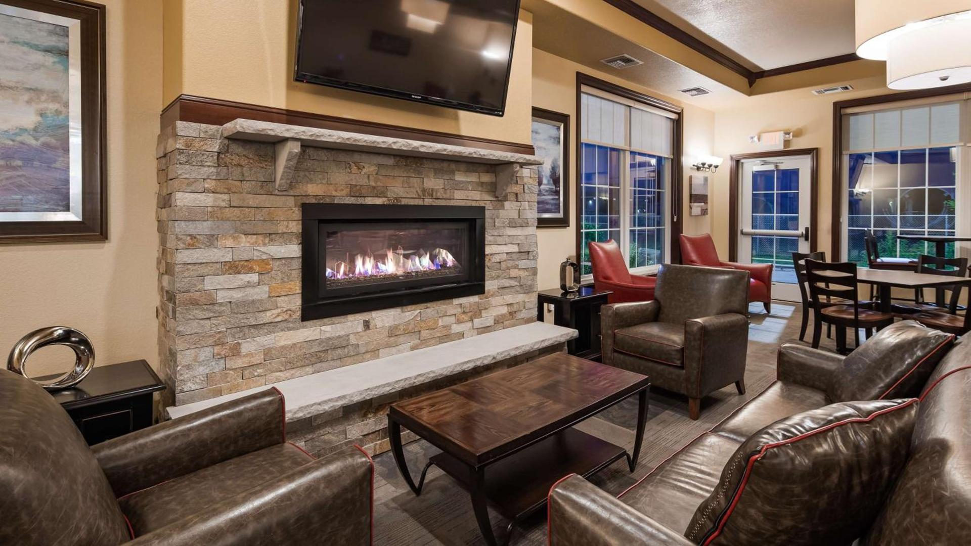 Best Western Plus Wausau-Rothschild Hotel photo 5