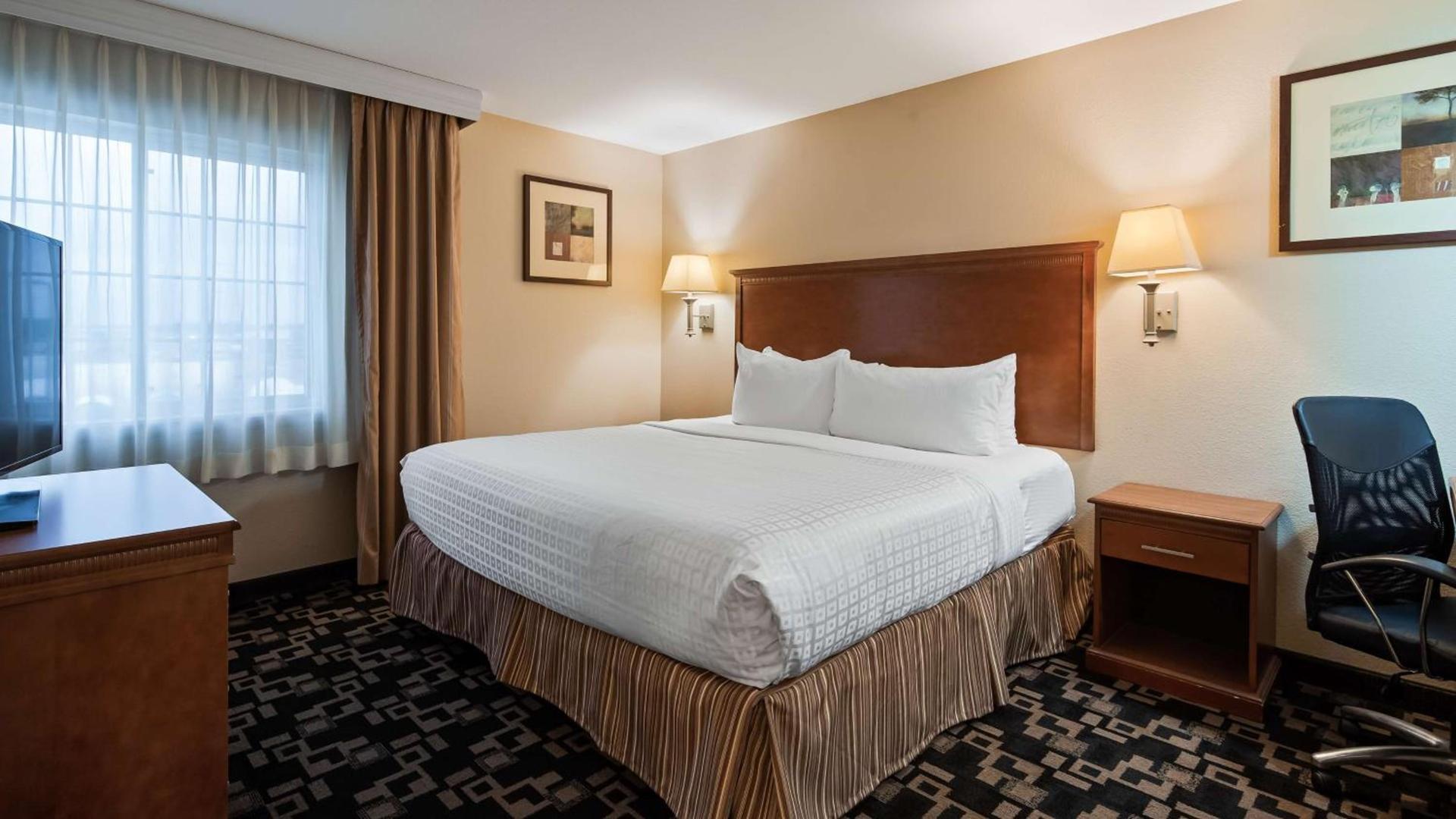 Best Western Plus Wausau-Rothschild Hotel photo 20