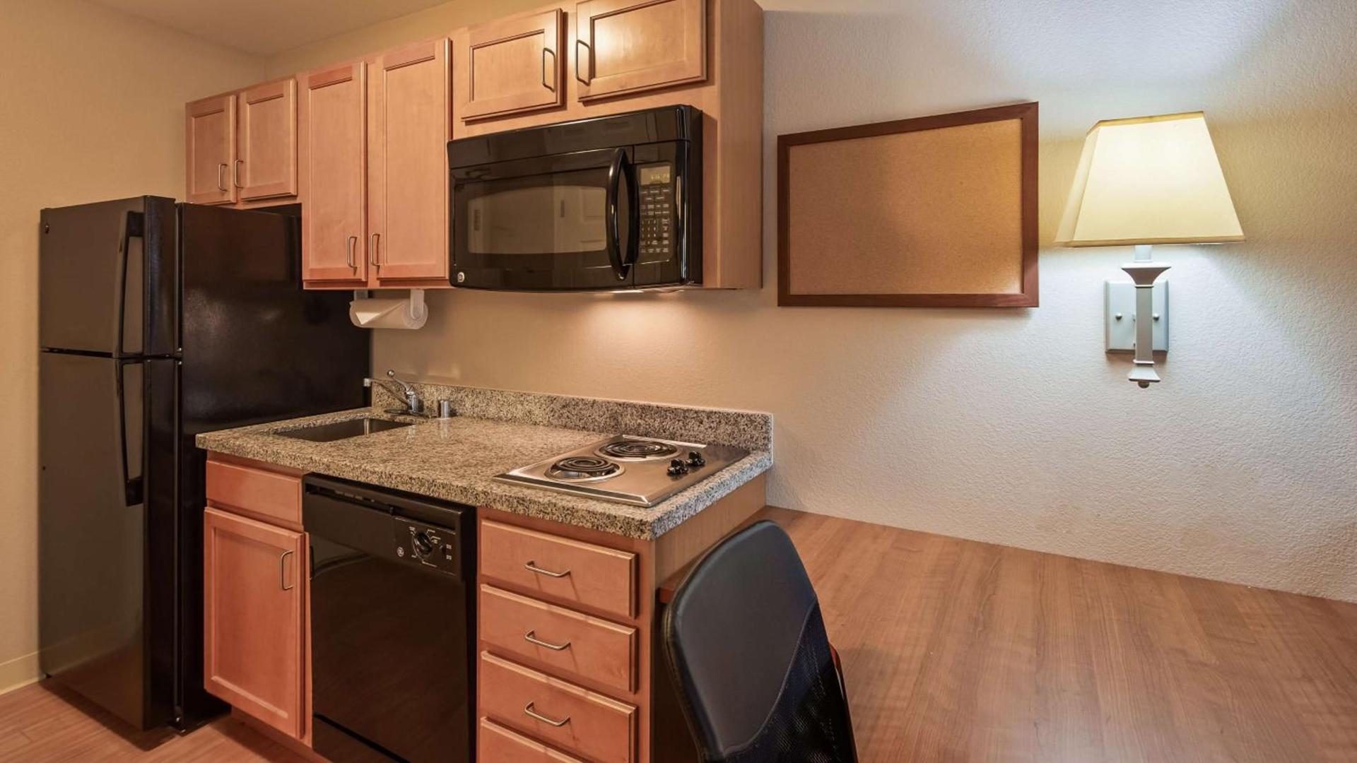 Best Western Plus Wausau-Rothschild Hotel photo 32
