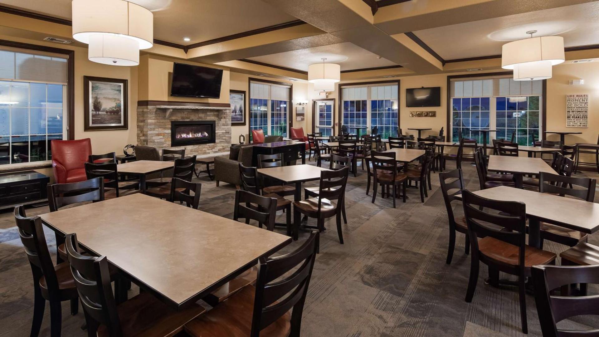 Best Western Plus Wausau-Rothschild Hotel photo 22