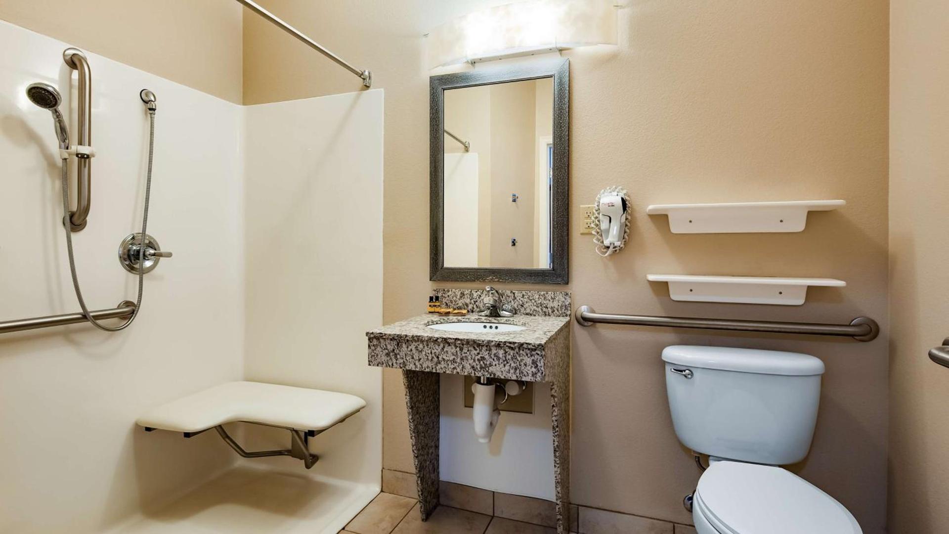 Best Western Plus Wausau-Rothschild Hotel photo 33