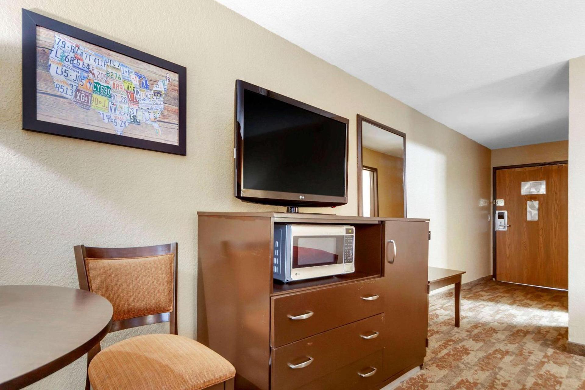 Econo Lodge Black Hills photo 7