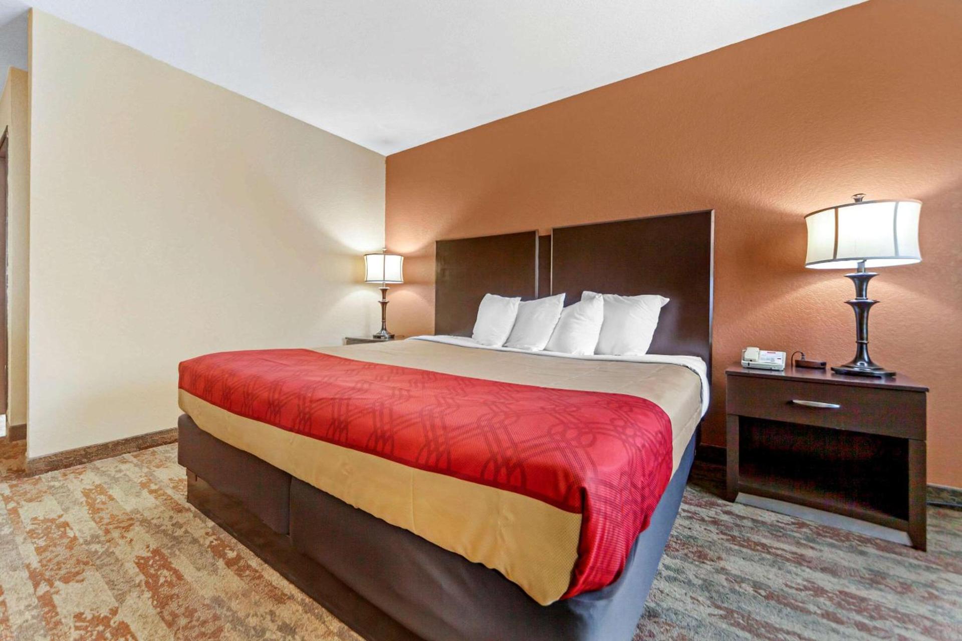 Econo Lodge Black Hills photo 9