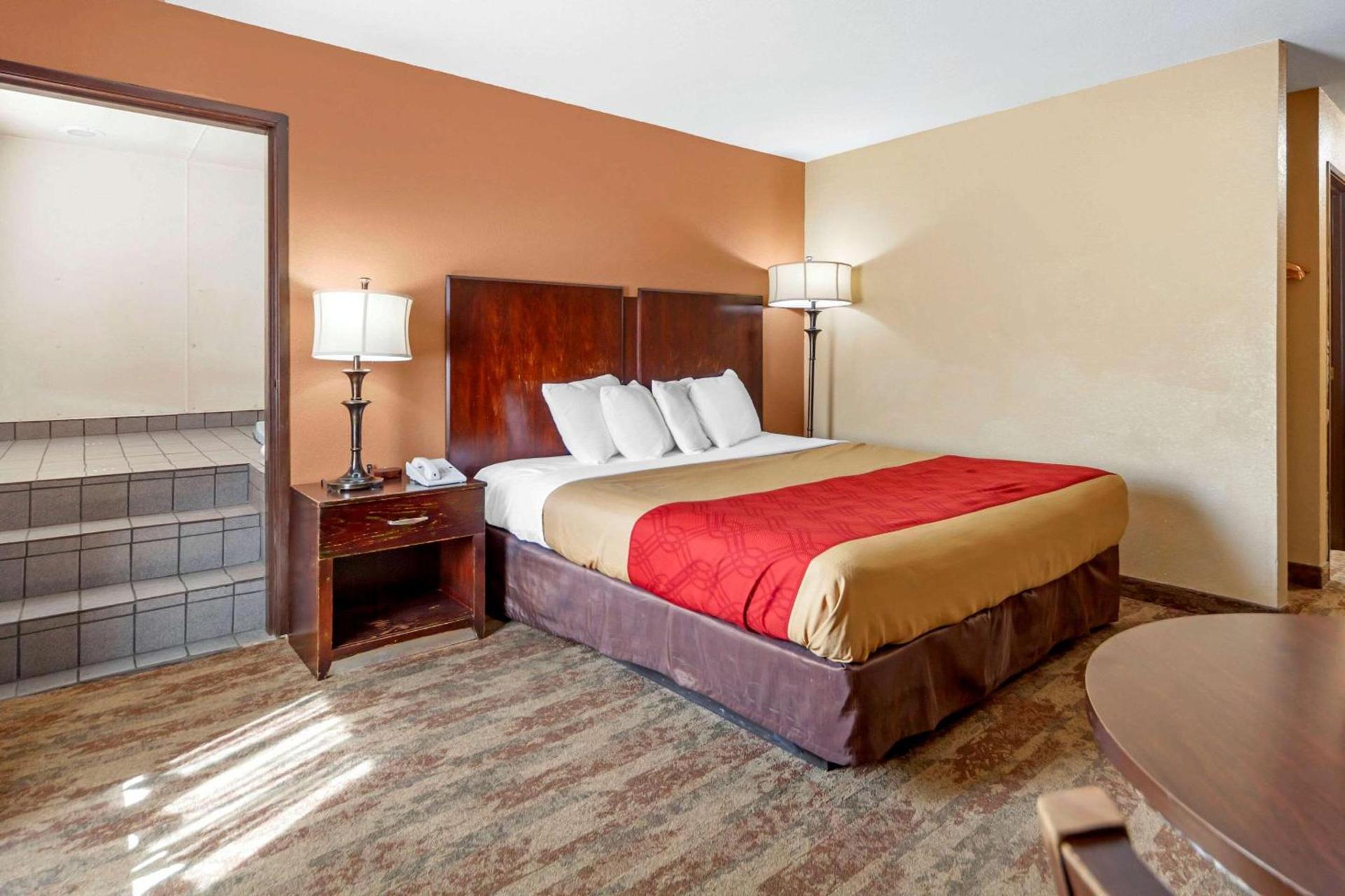 Econo Lodge Black Hills photo 19