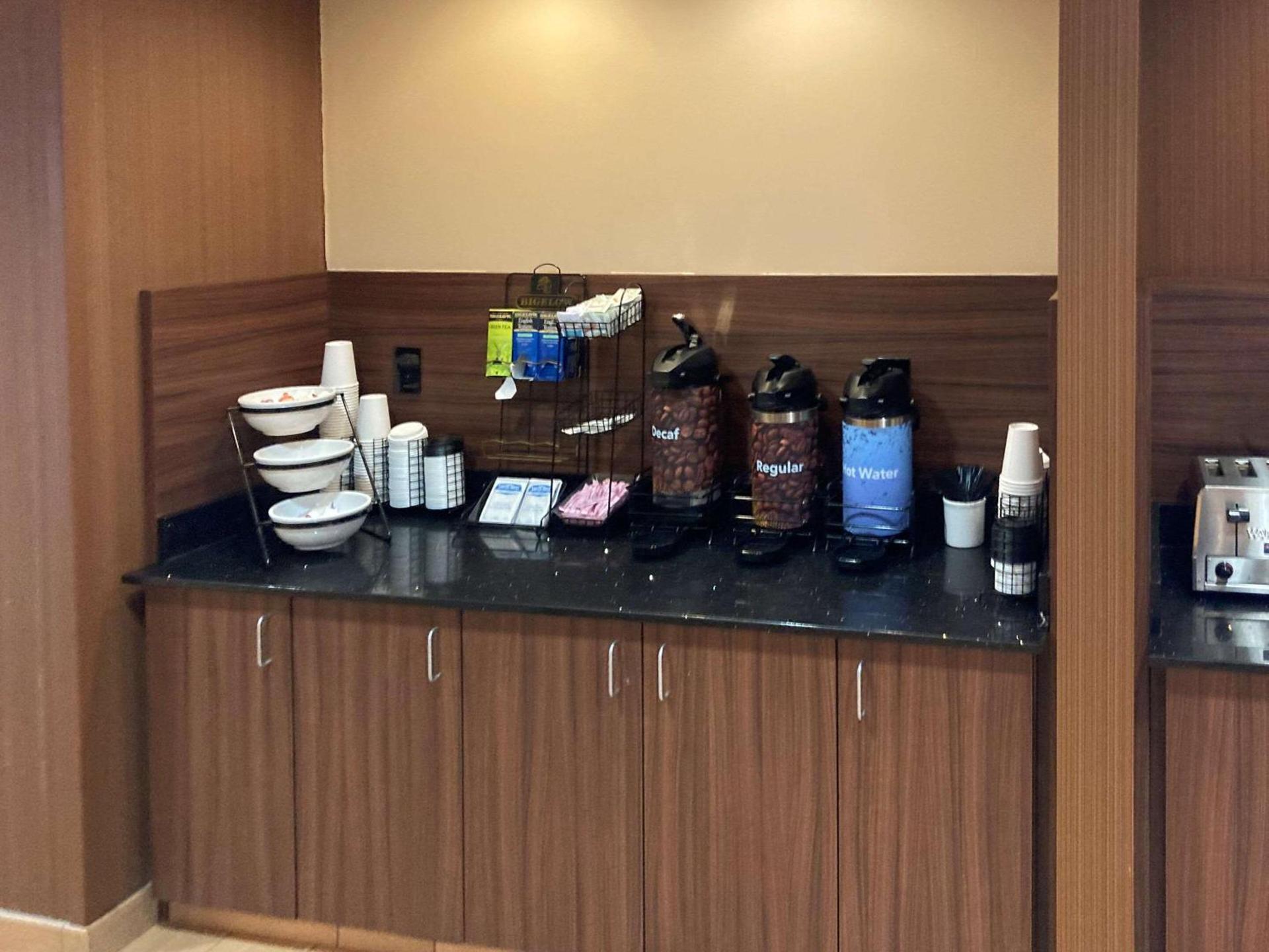 Comfort Inn & Suites Ankeny - Des Moines photo 16