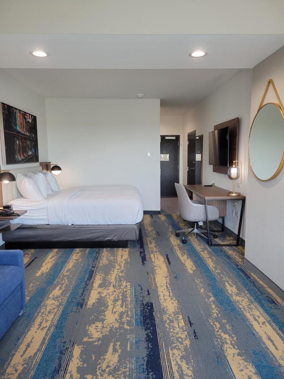 La Quinta Inn & Suites by Wyndham Terrell photo 37