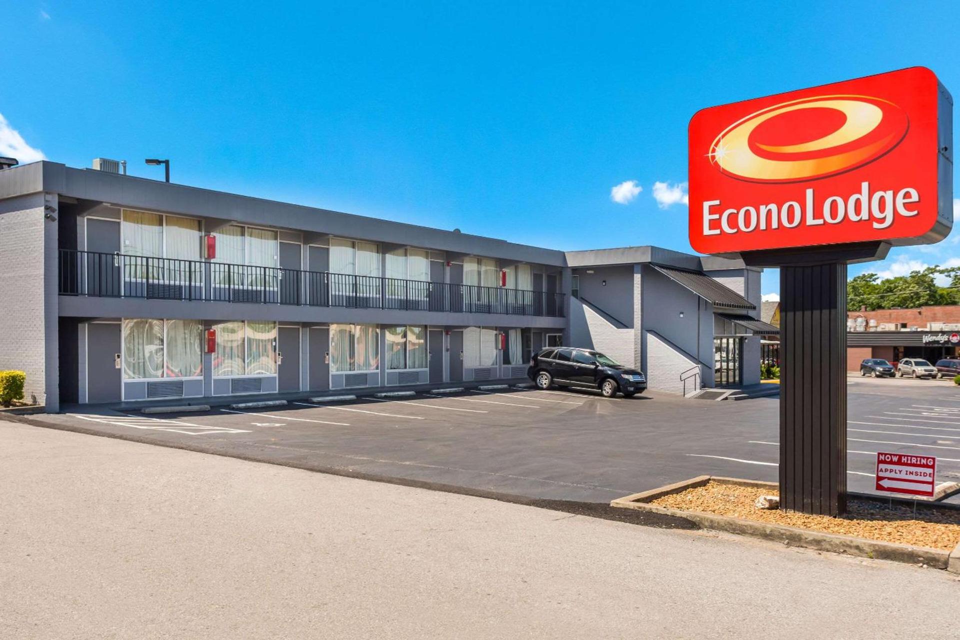 Econo Lodge Gallatin - Metro Nashville photo 3