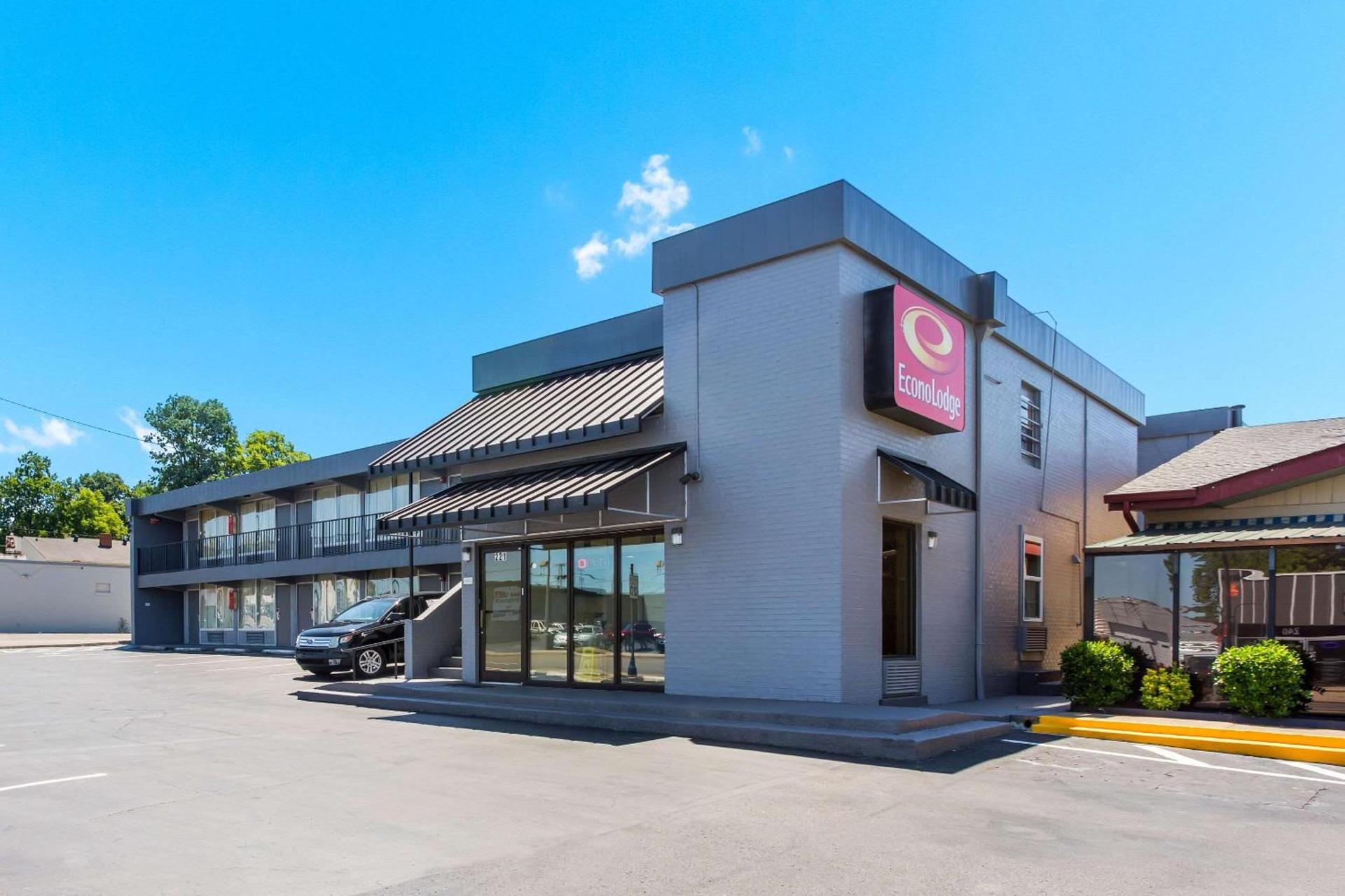 Econo Lodge Gallatin - Metro Nashville photo 4