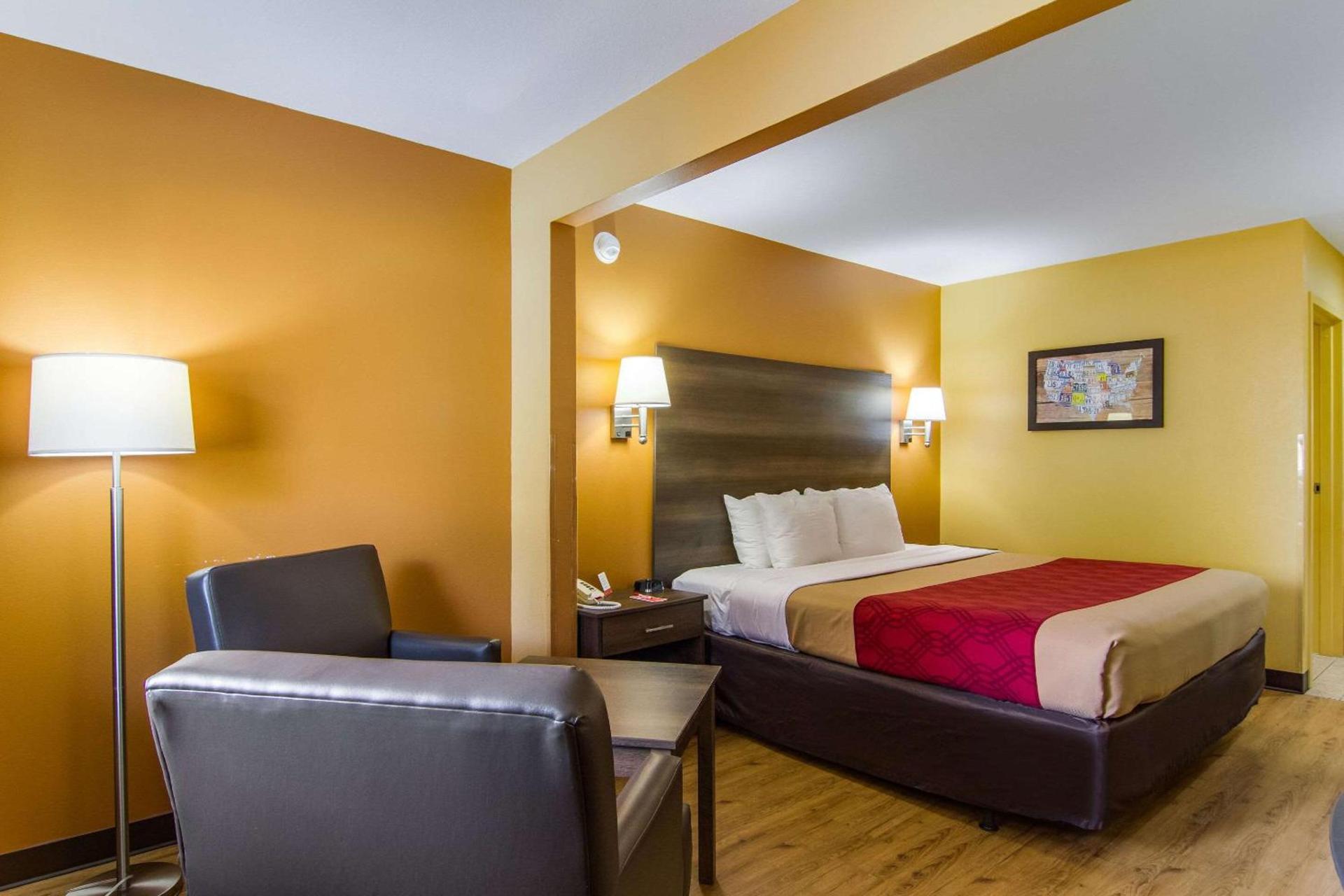 Econo Lodge Kingsland photo 10
