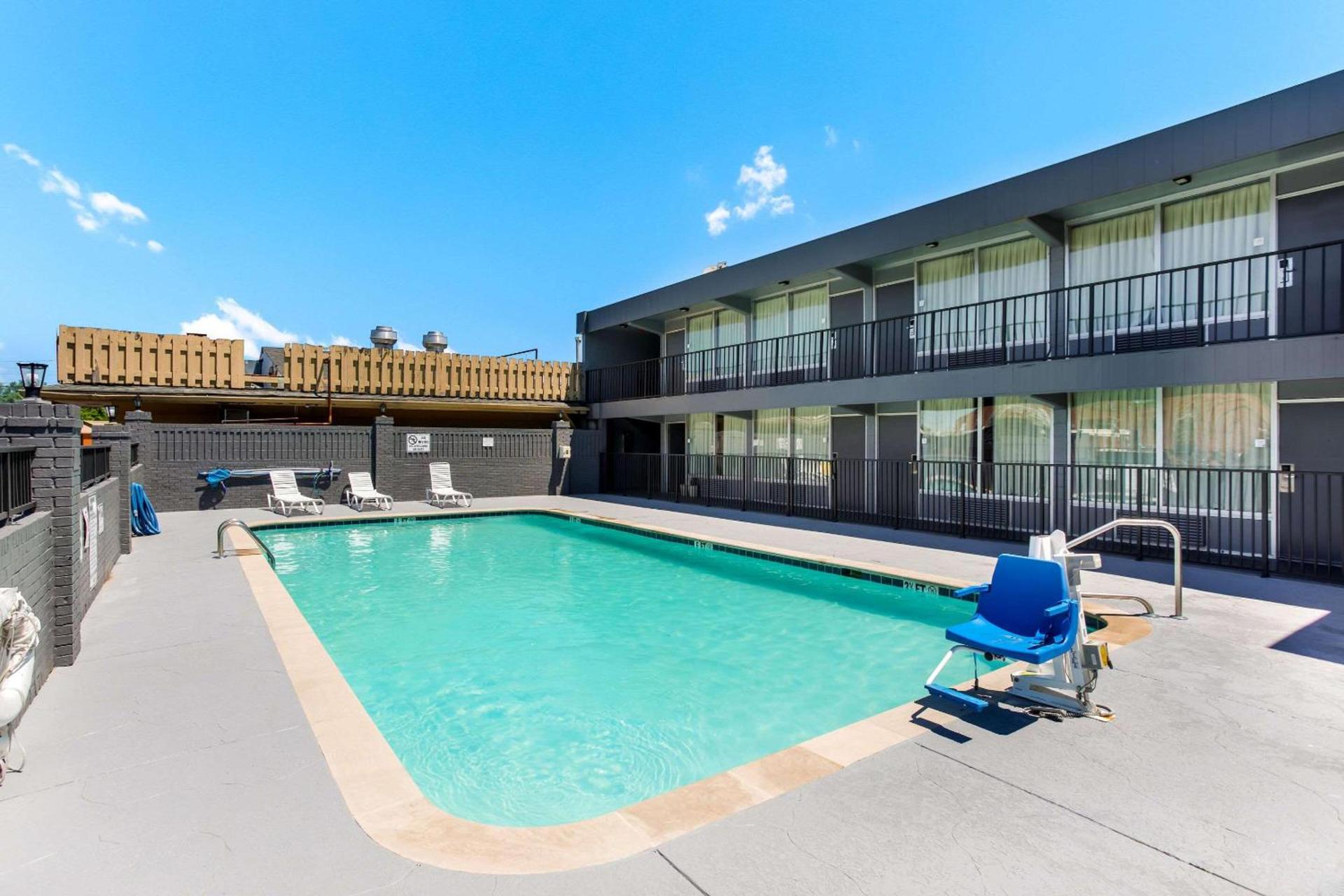 Econo Lodge Gallatin - Metro Nashville photo 24