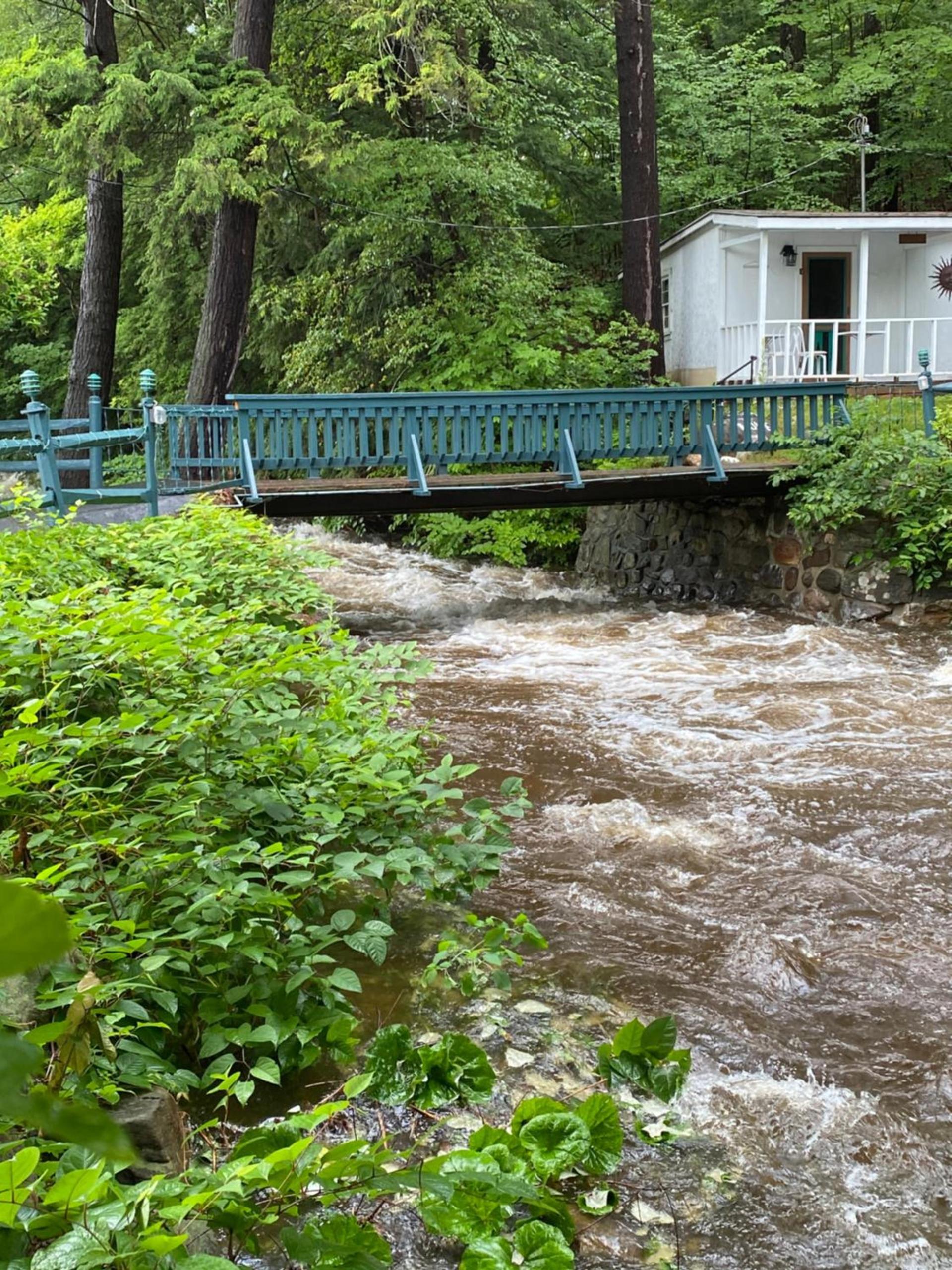 Brookside Motel & Cabins photo 31