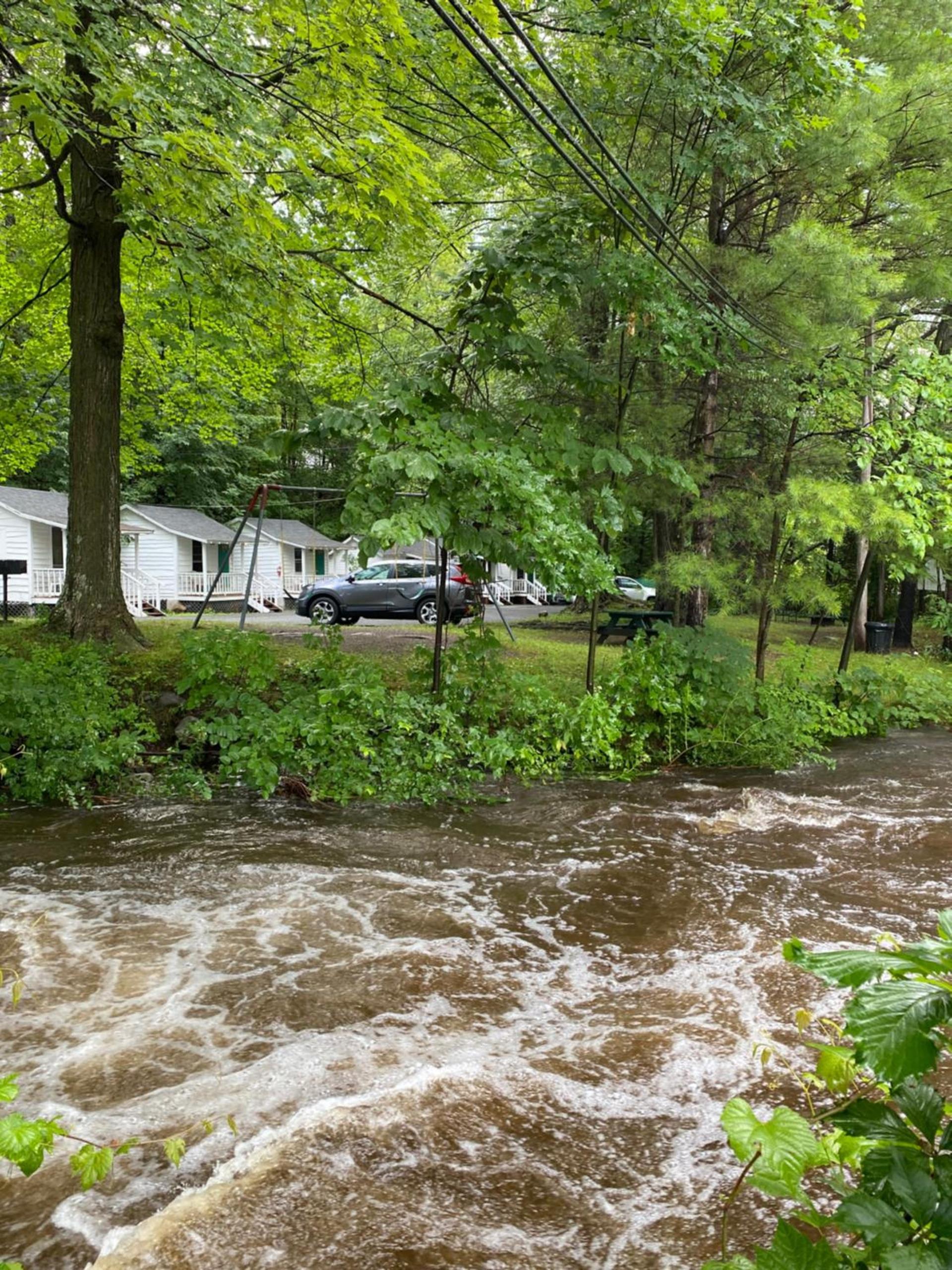 Brookside Motel & Cabins photo 33