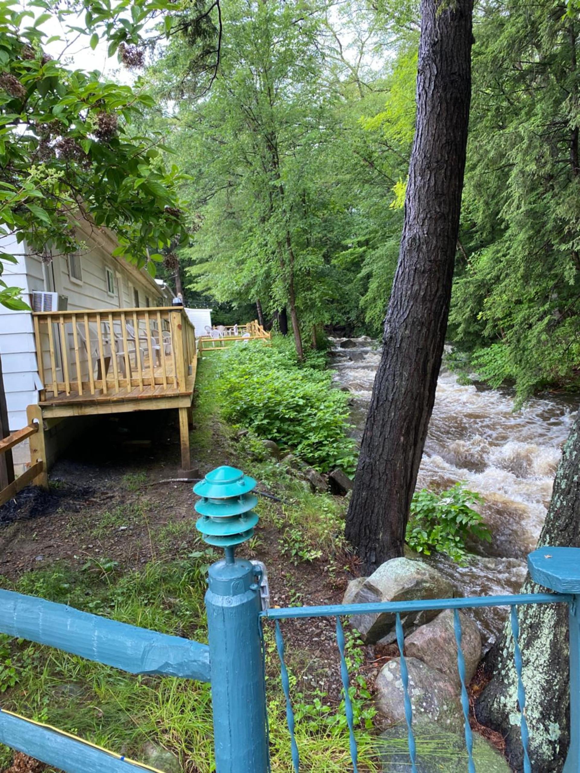 Brookside Motel & Cabins photo 7