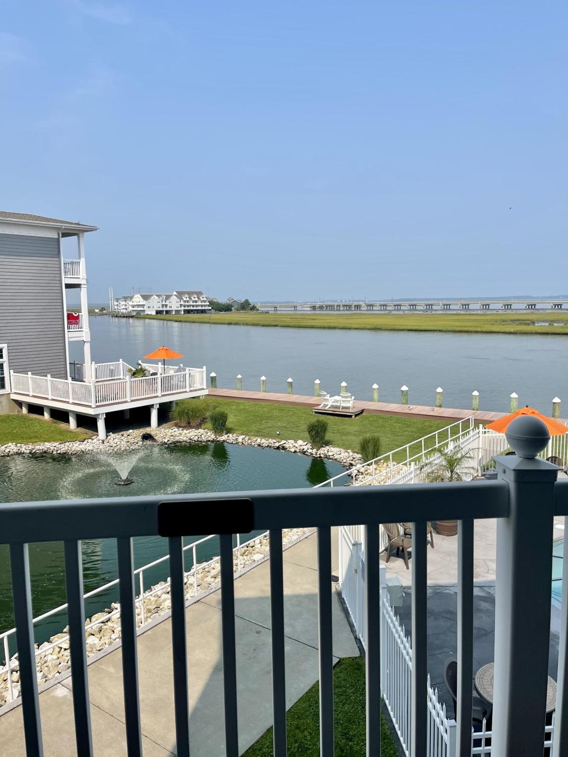 Comfort Suites Chincoteague Island Bayfront Resort photo 51