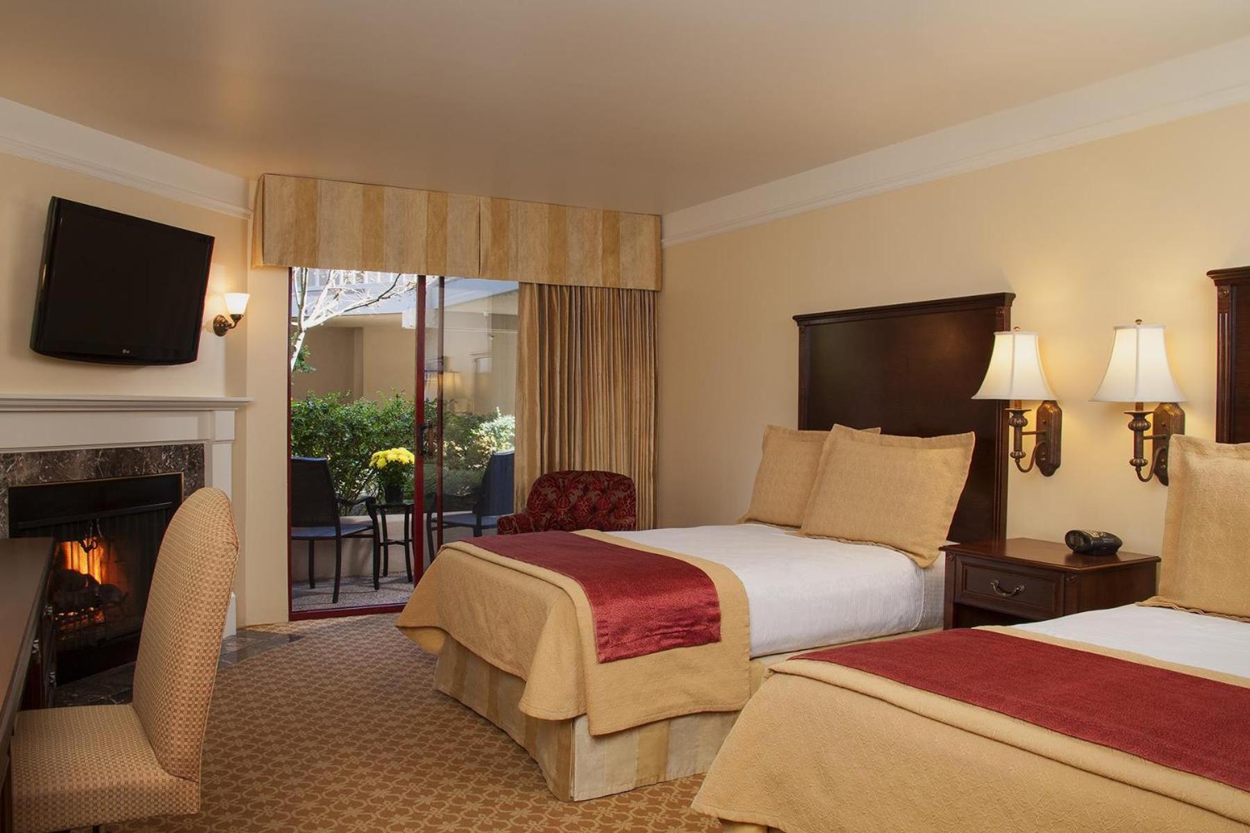 Victorian Inn photo 25