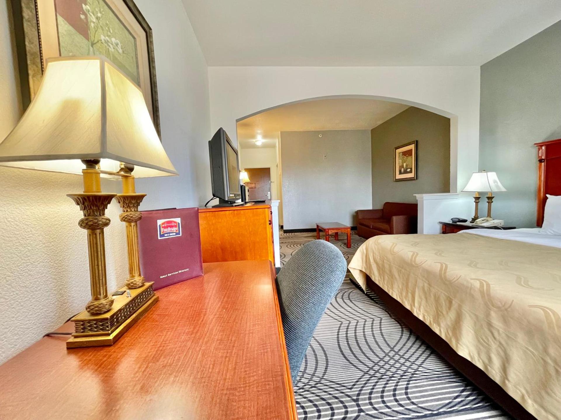 FairBridge Inn & Suites Cleburne photo 16