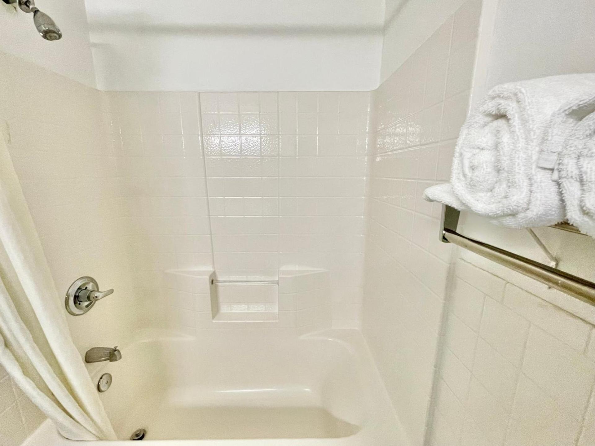 FairBridge Inn & Suites Cleburne photo 8