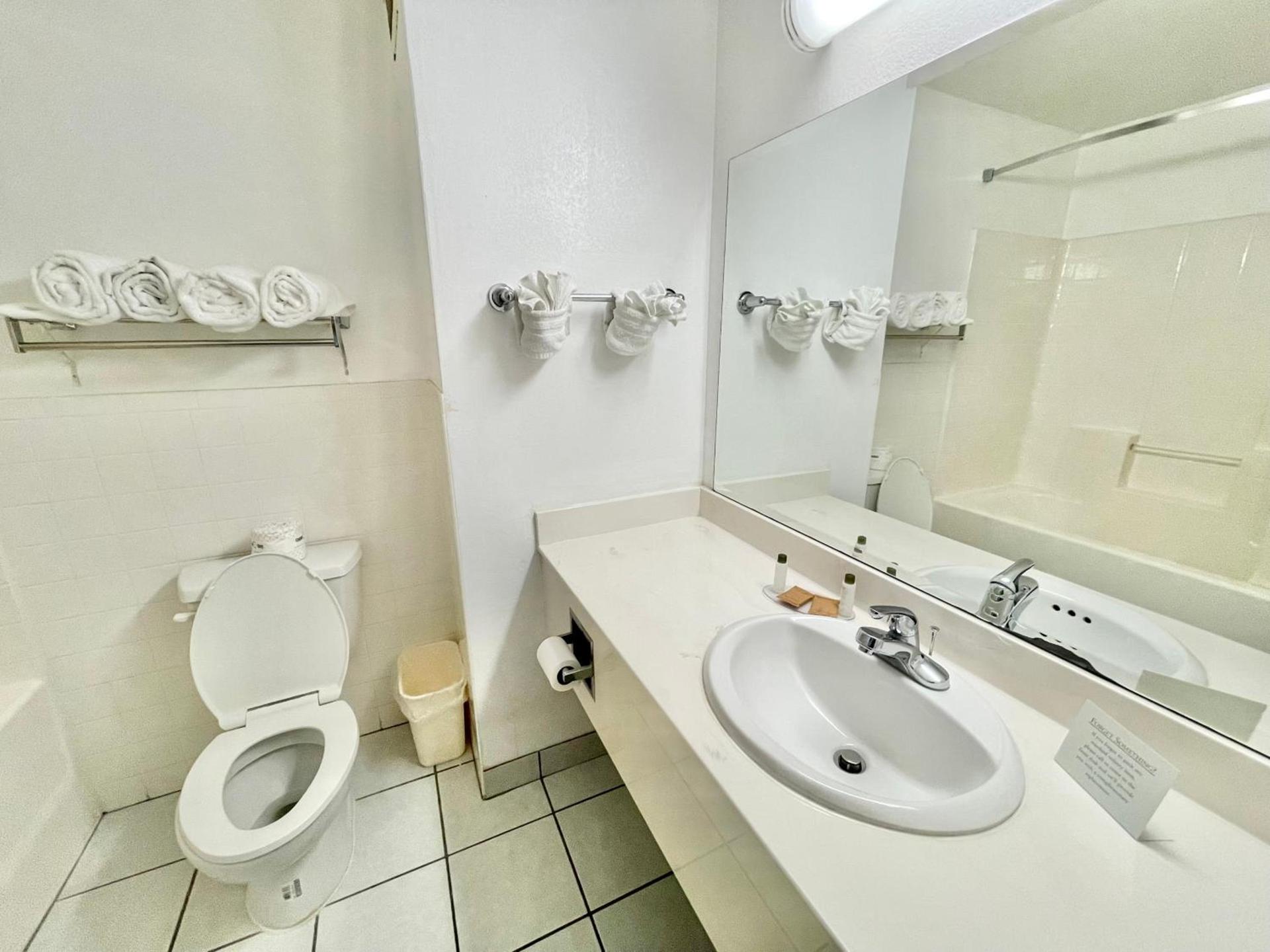 FairBridge Inn & Suites Cleburne photo 10