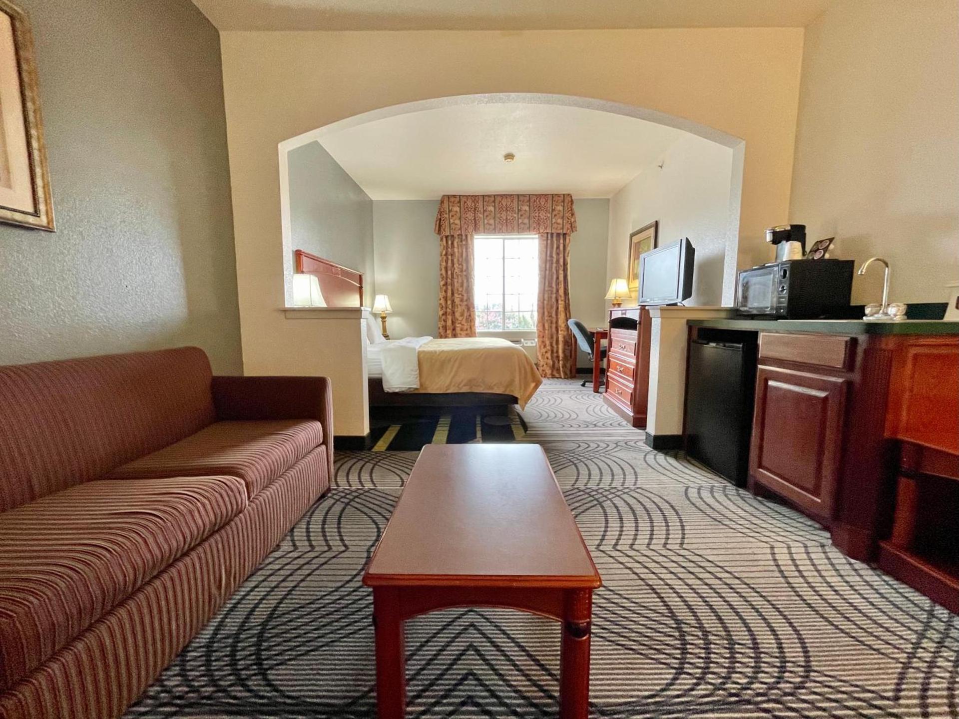 FairBridge Inn & Suites Cleburne photo 19