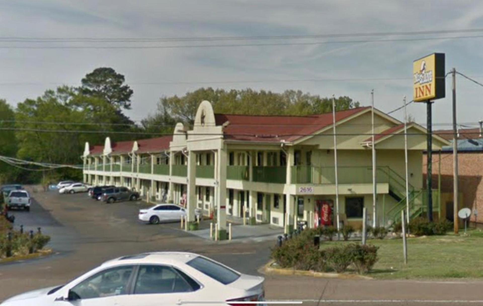 Mustang inn photo 1