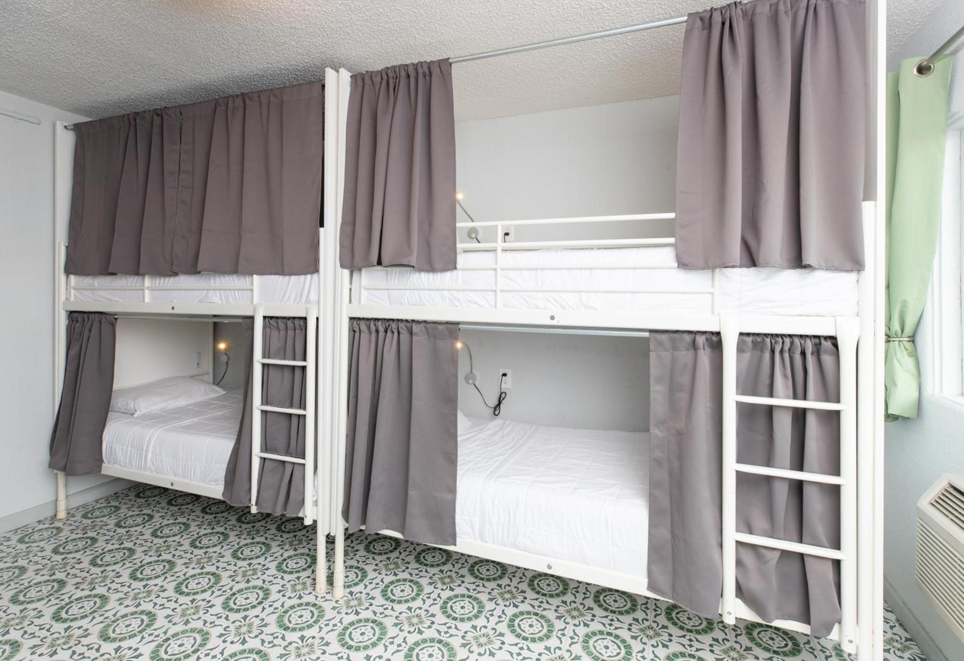 Bungalows Hostel photo 27