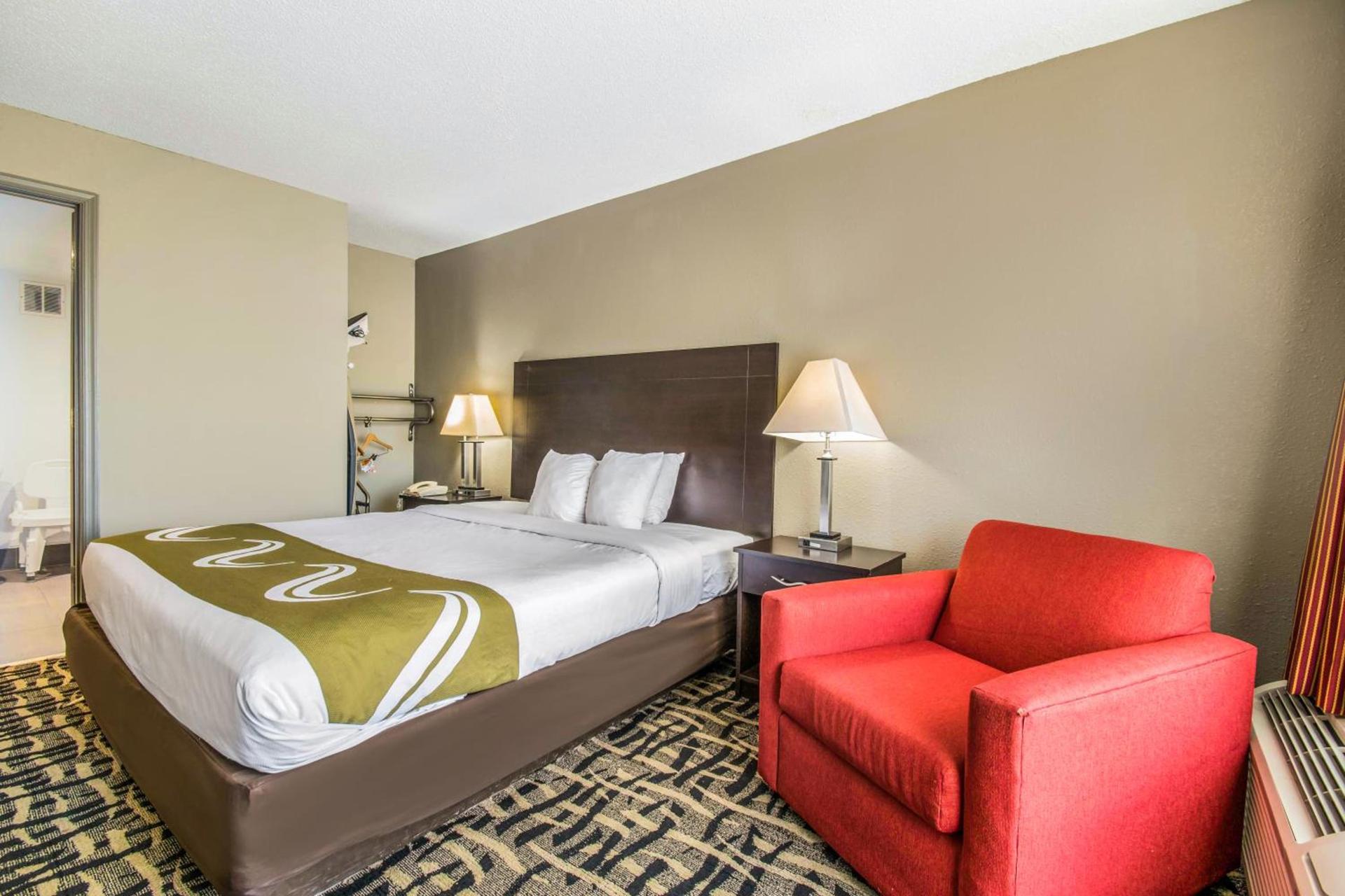 Quality Inn & Suites York East photo 42