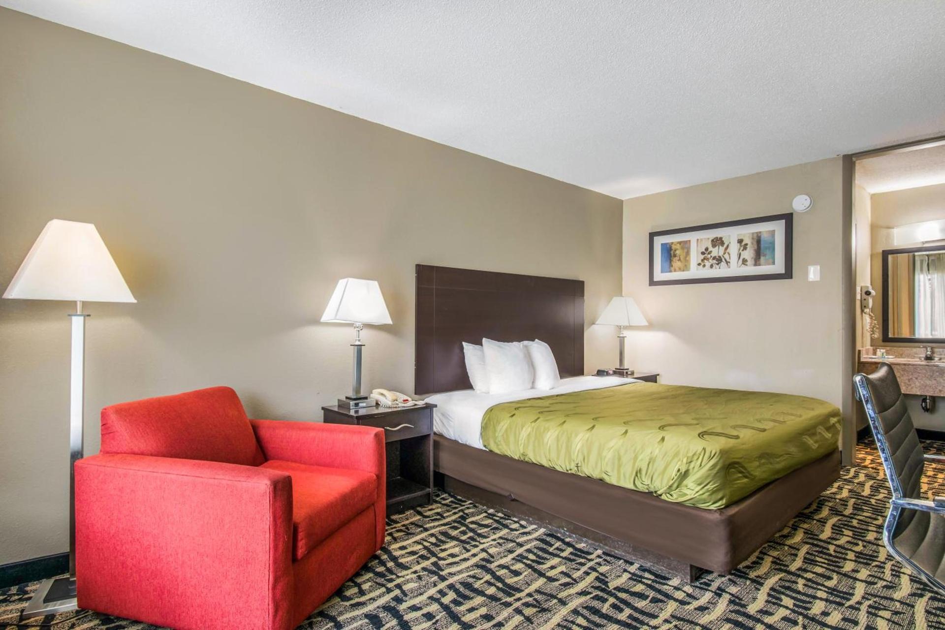 Quality Inn & Suites York East photo 39