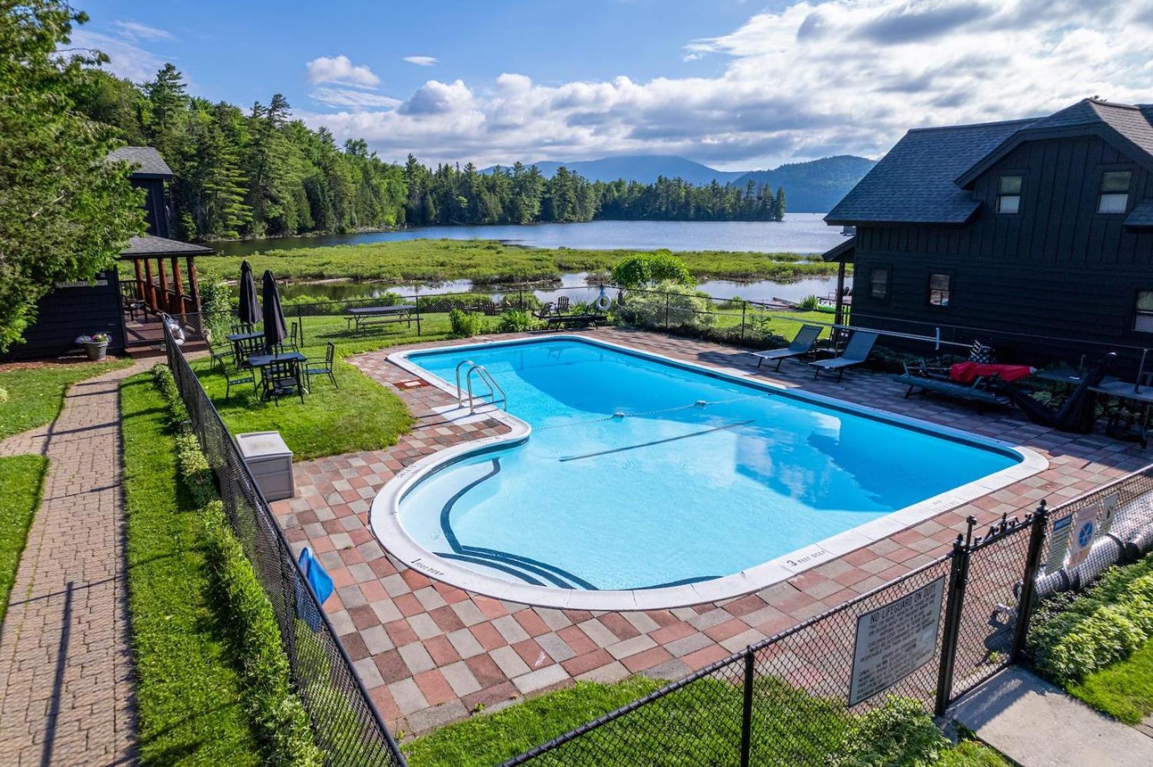 Placid Bay Hotel photo 2