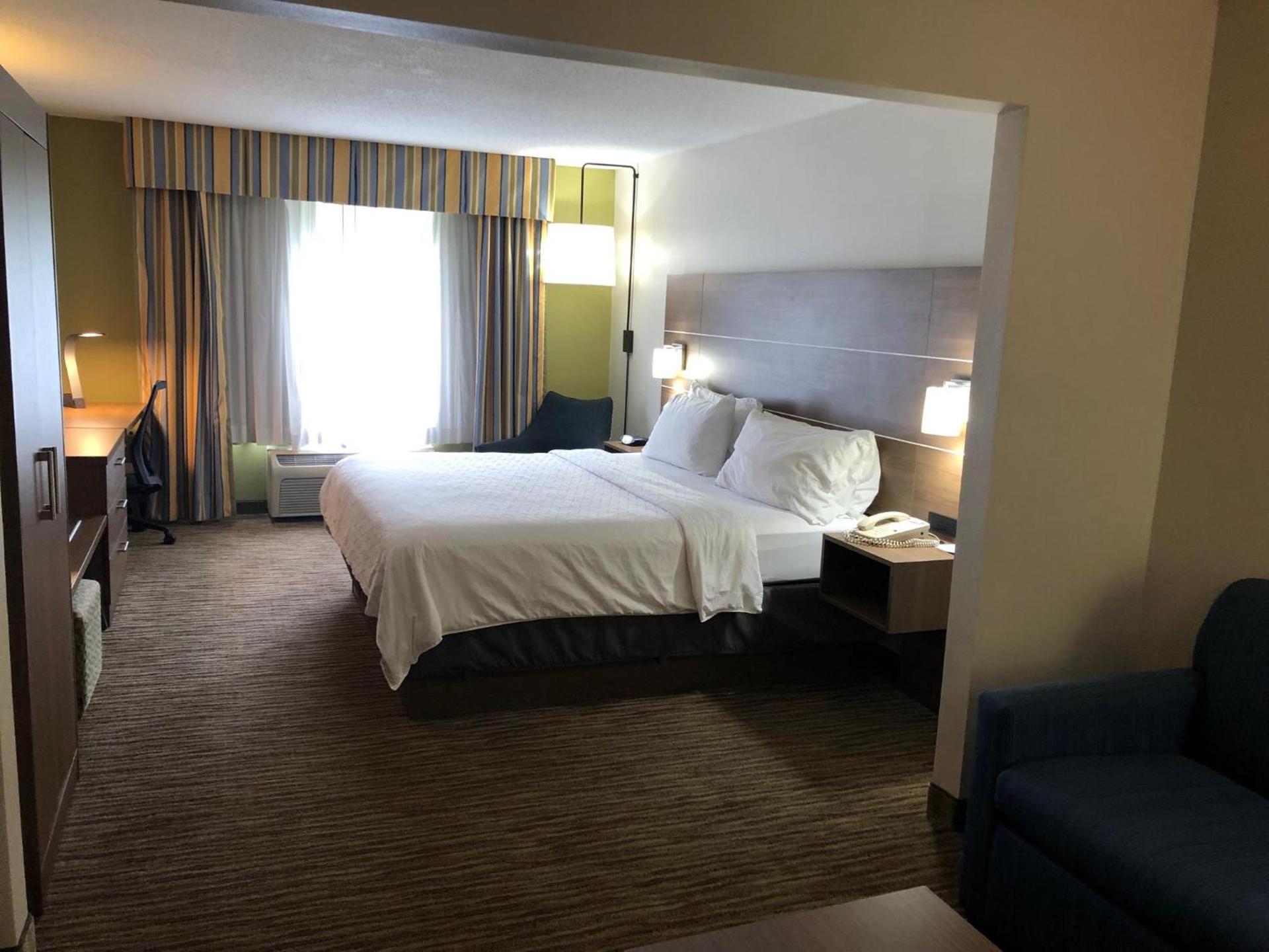 Holiday Inn Express and Suites Pikeville by IHG photo 8