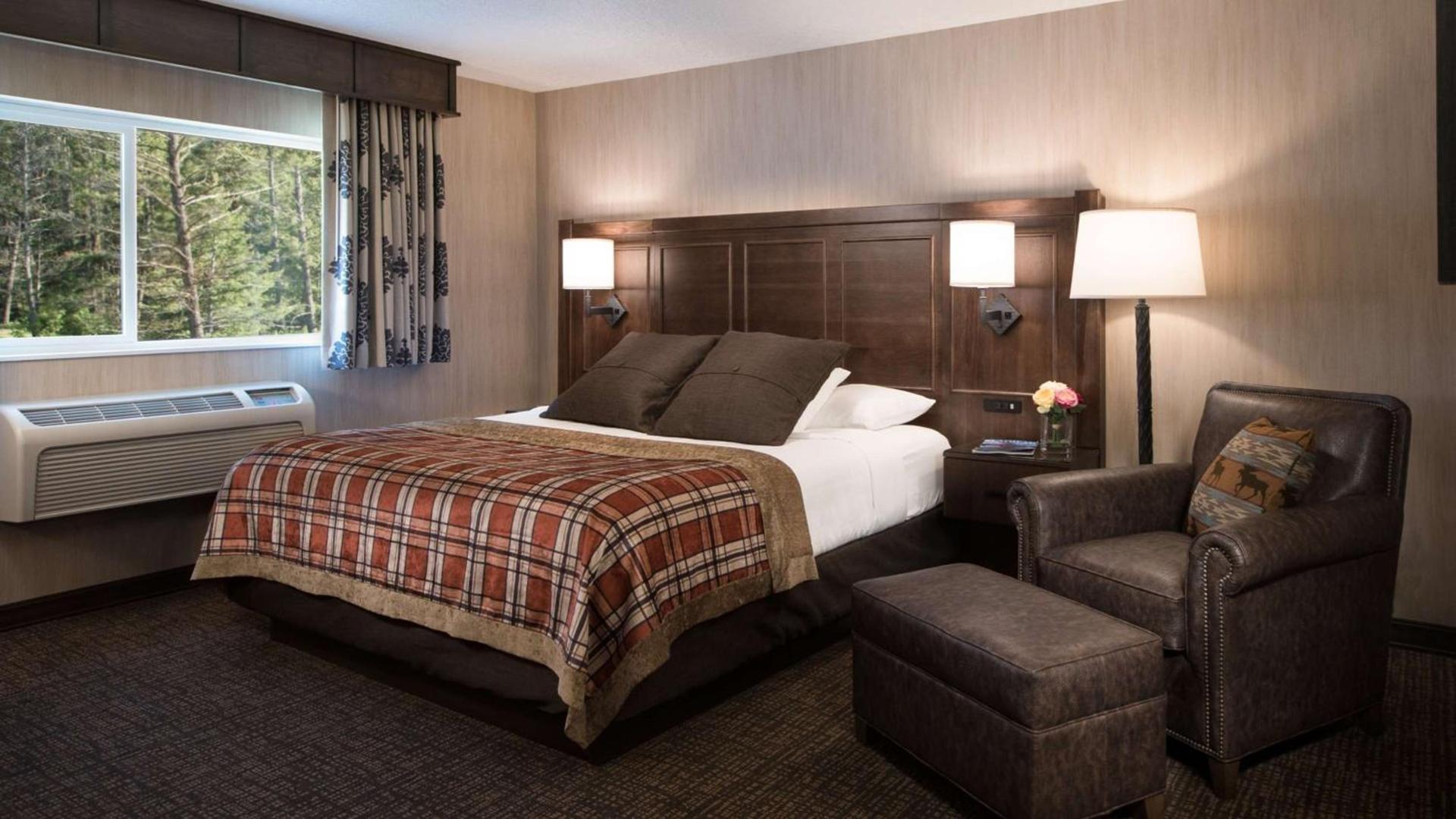Best Western Plus Flathead Lake Inn and Suites photo 24