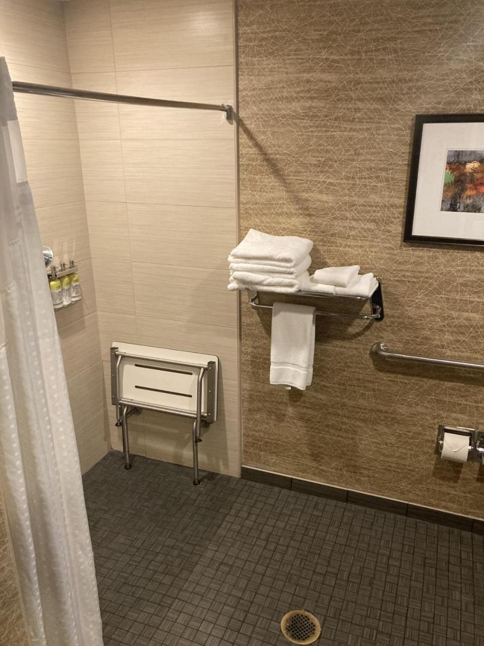 Holiday Inn Express & Suites Peekskill-Lower Hudson Valley by IHG photo 16