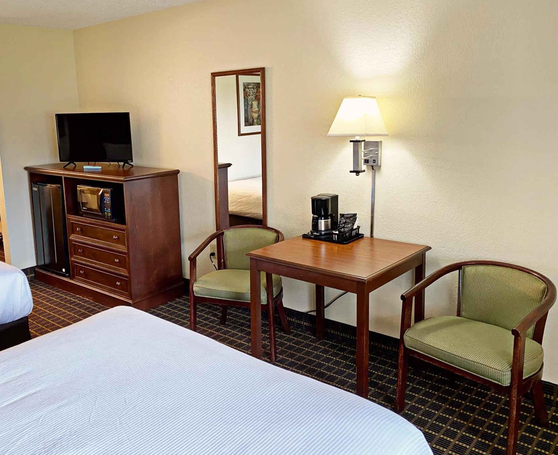 Roadstar Hotel Zephyrhills photo 20