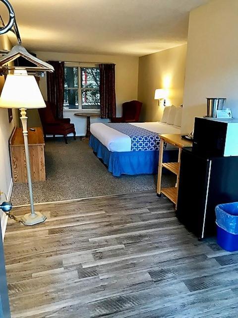 Four Seasons Inn photo 6