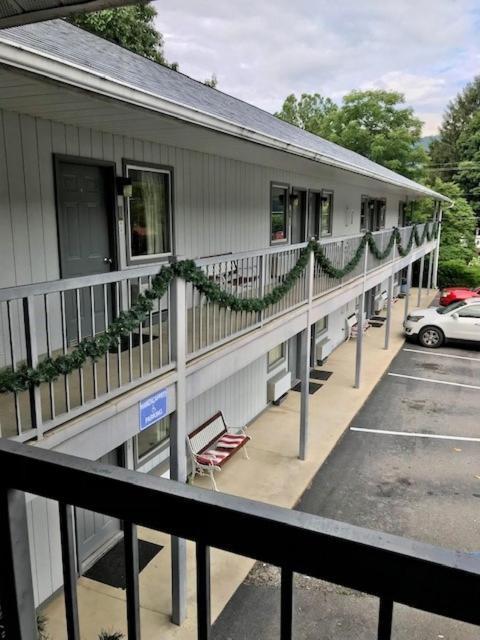 Four Seasons Inn photo 5