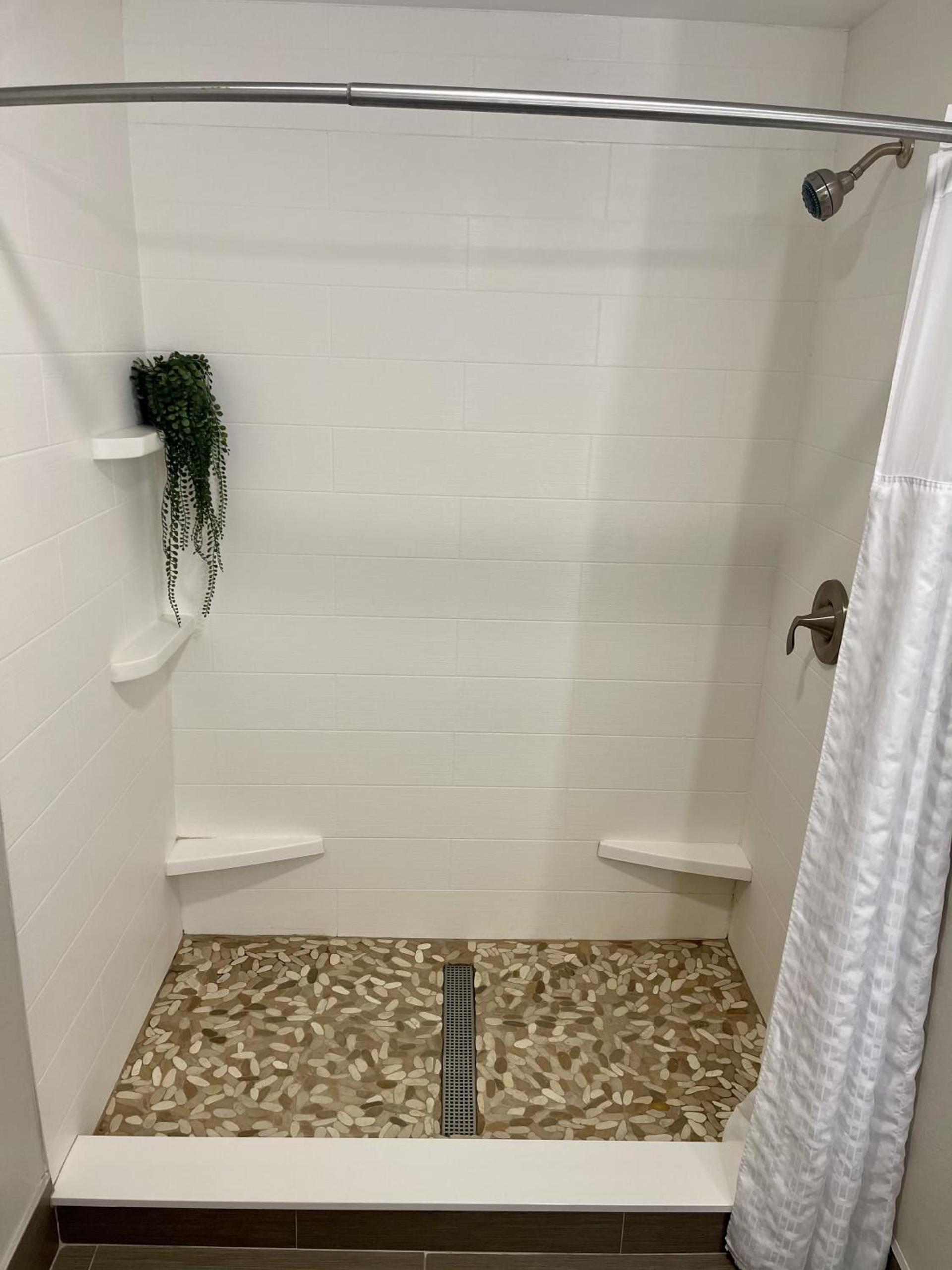 Comfort Suites Chincoteague Island Bayfront Resort photo 59