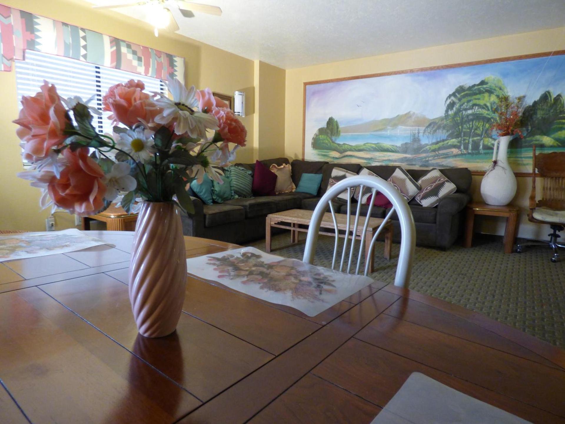 Coronada Inn & Suites photo 17