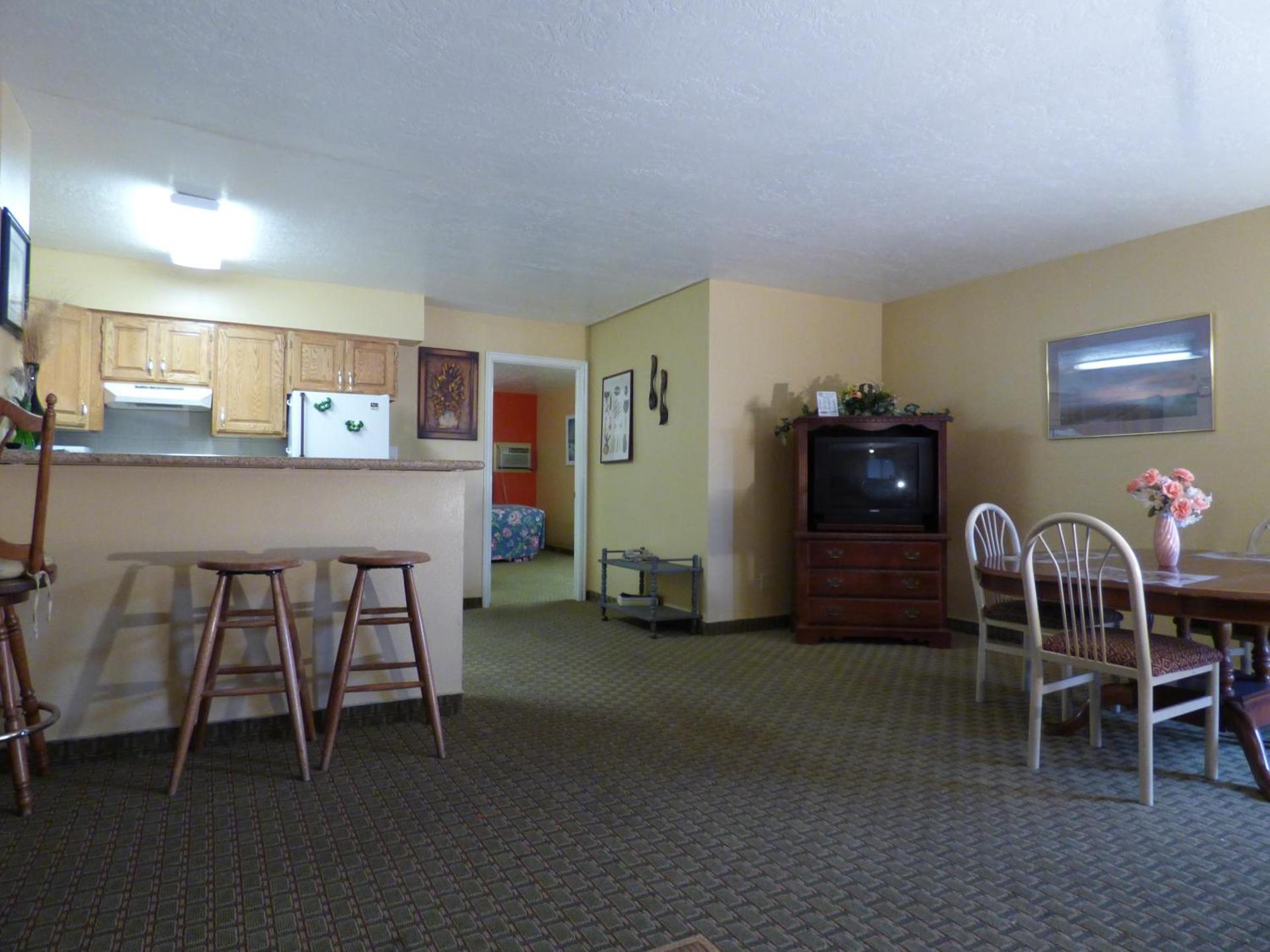 Coronada Inn & Suites photo 6