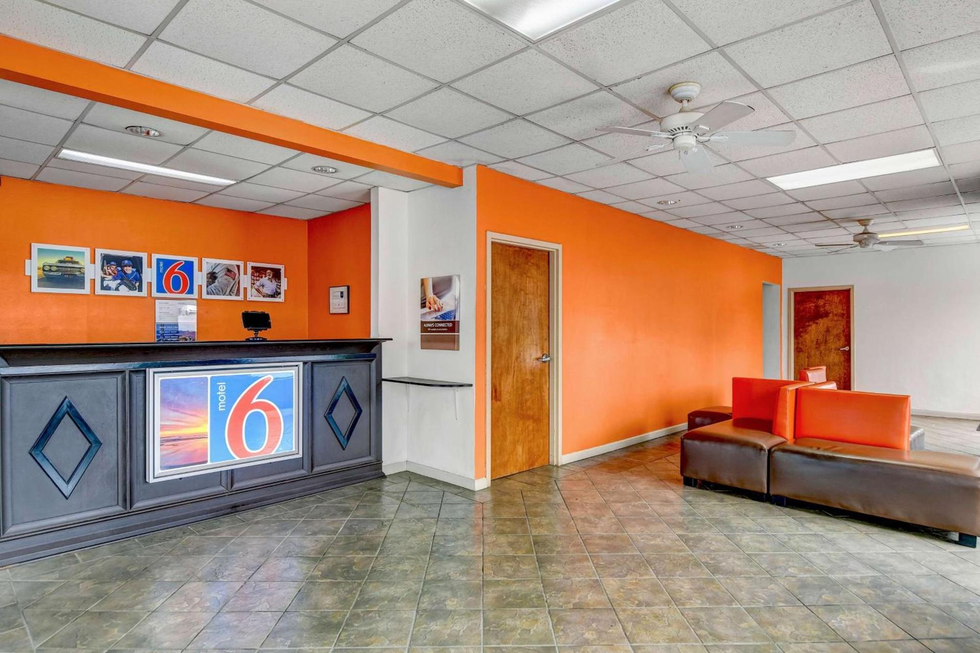 Motel 6-Calhoun, GA photo 23