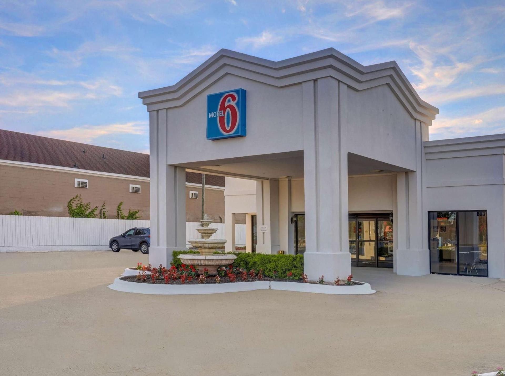 Motel 6-Jacksonville, NC photo 2
