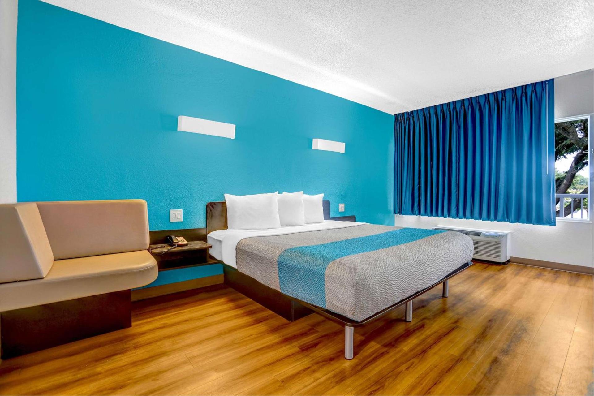 Motel 6-Jacksonville, NC photo 13