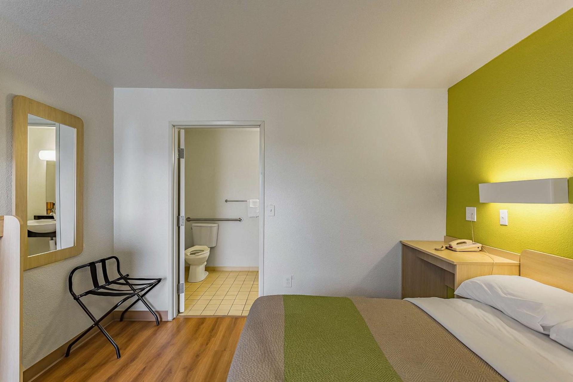 Motel 6-Billings, MT - South photo 8