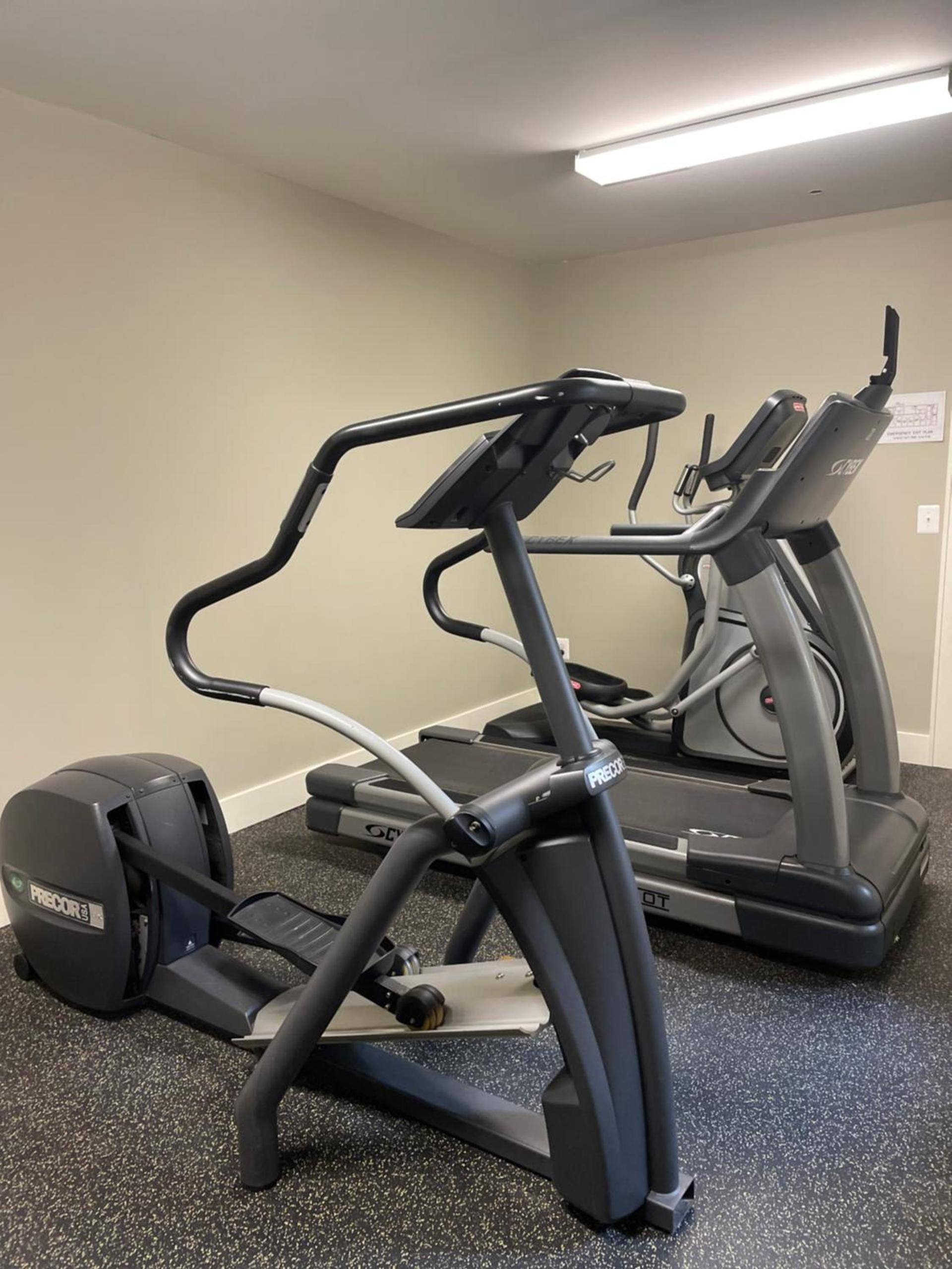 Culpeper Center Suites photo 21
